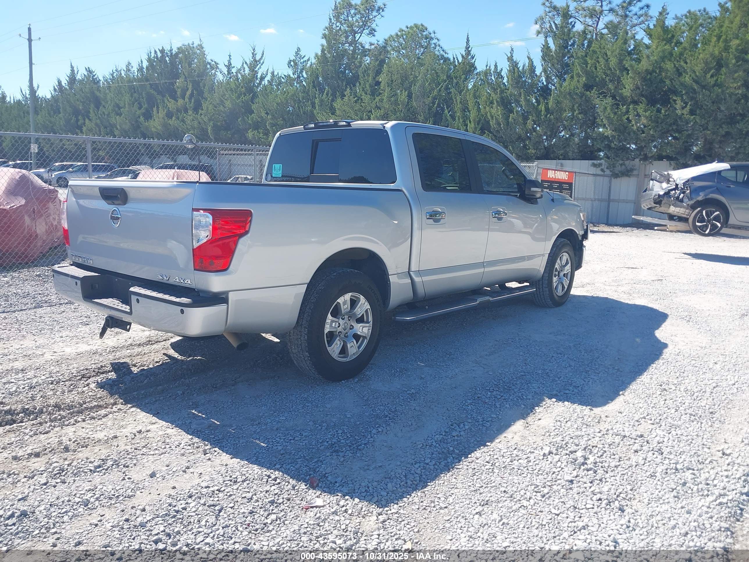 NISSAN TITAN image 4