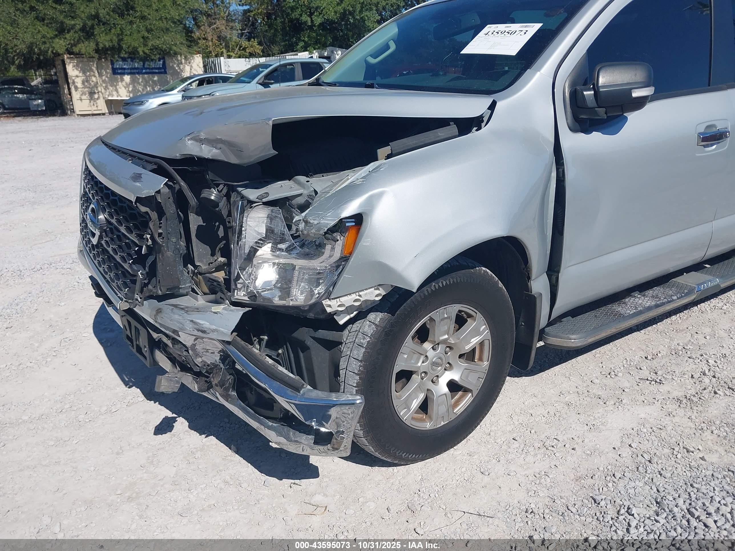 NISSAN TITAN image 6