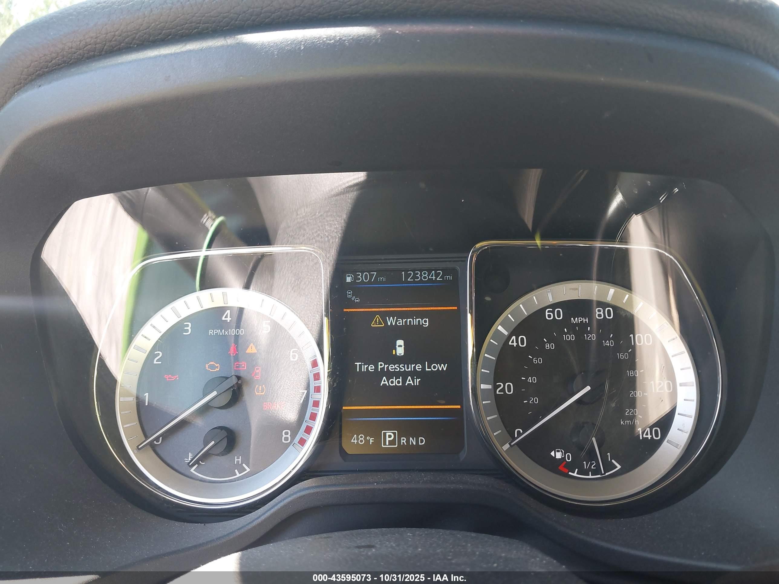 NISSAN TITAN image 7