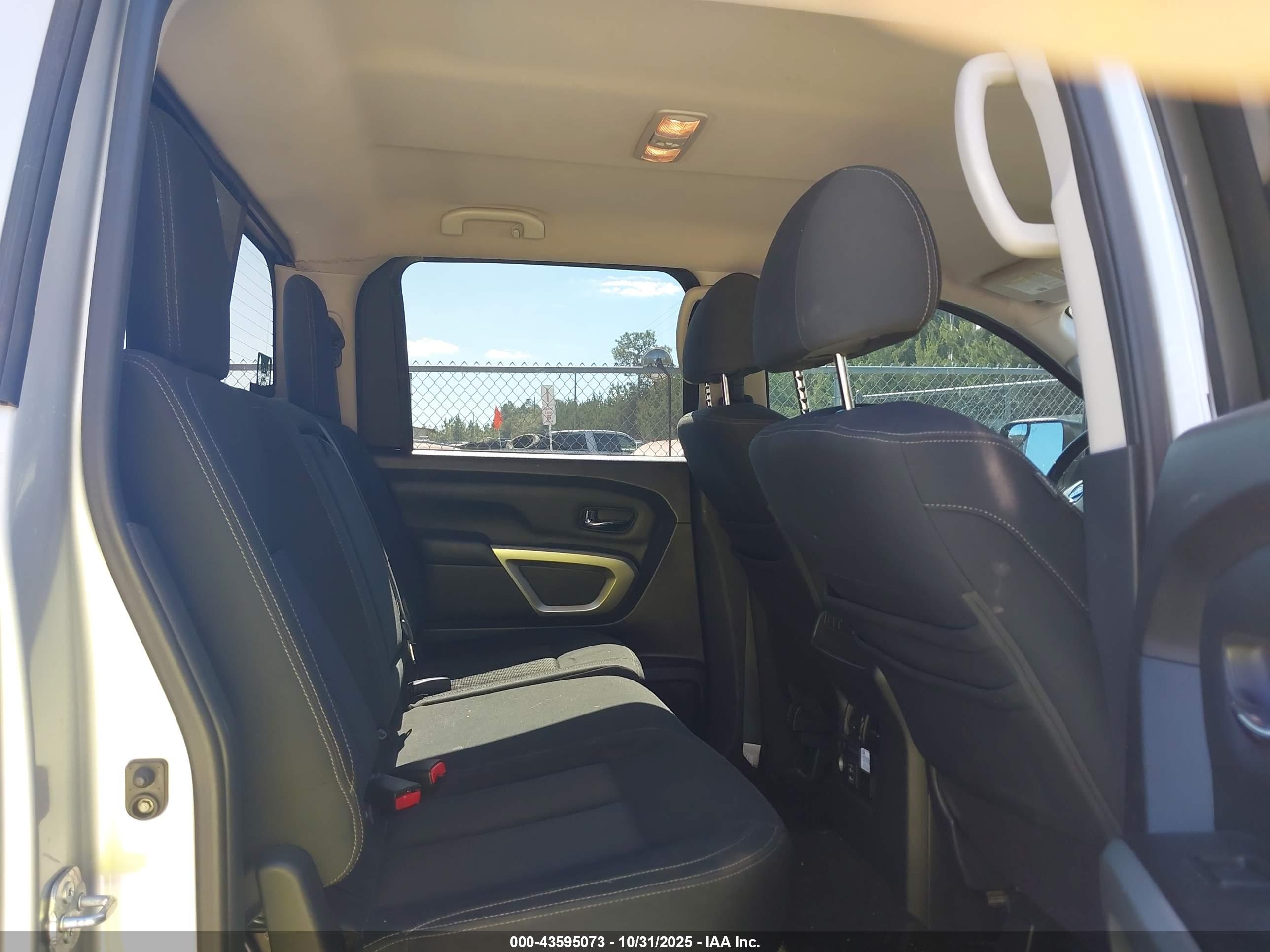 NISSAN TITAN image 8