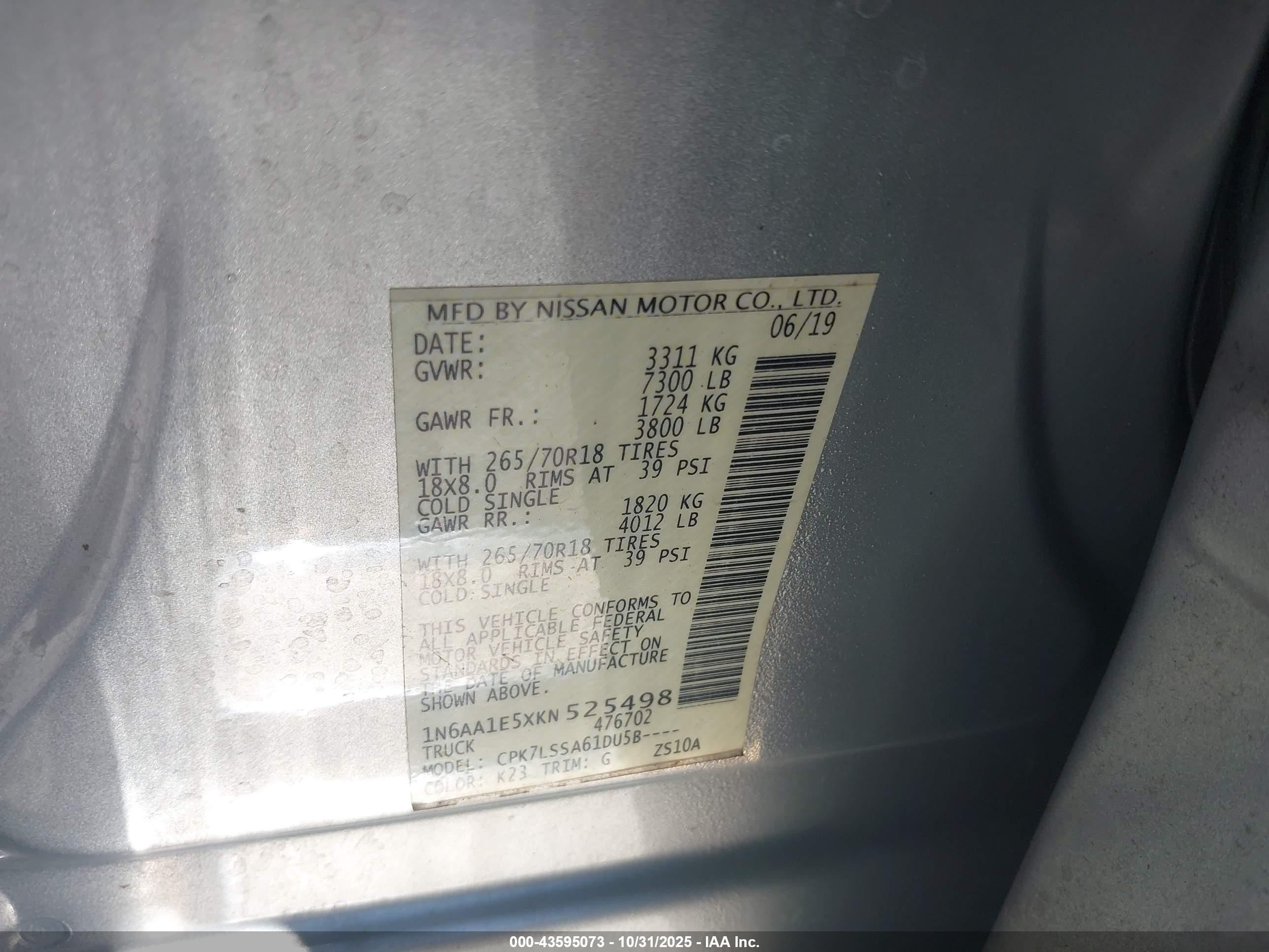 NISSAN TITAN image 9