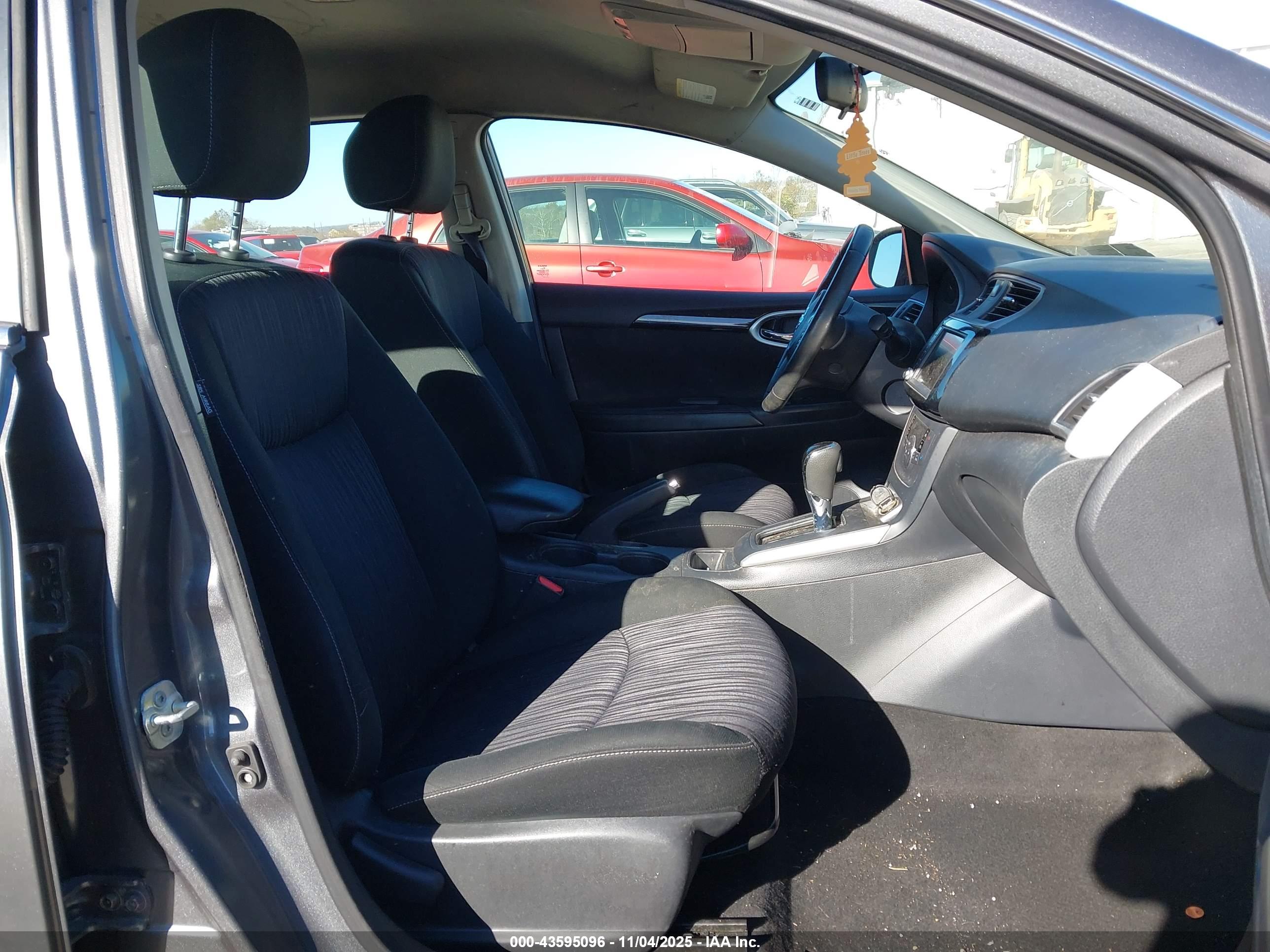 NISSAN SENTRA image 5