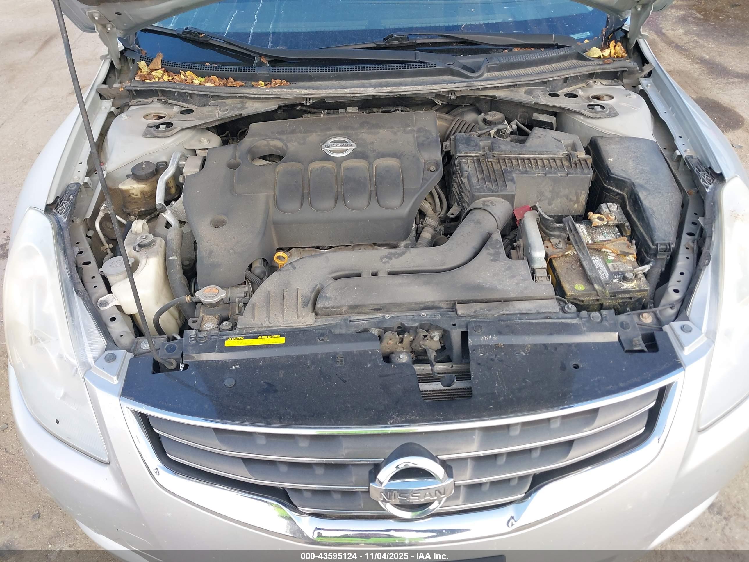 NISSAN ALTIMA image 10