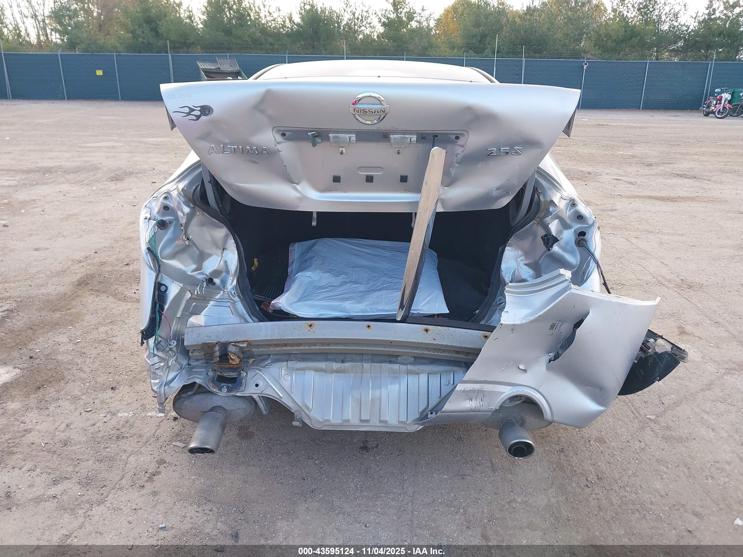 NISSAN ALTIMA image 6