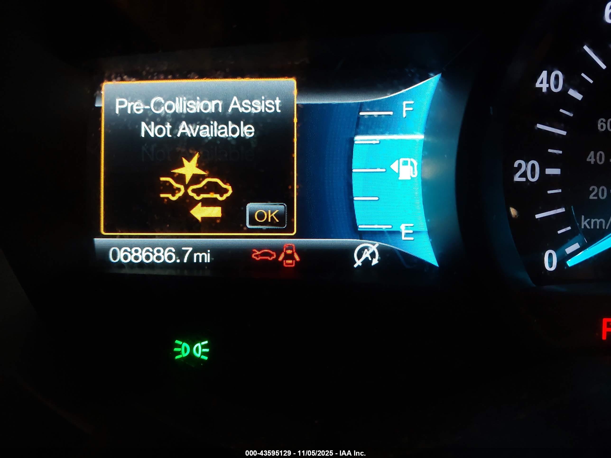 FORD FUSION image 7
