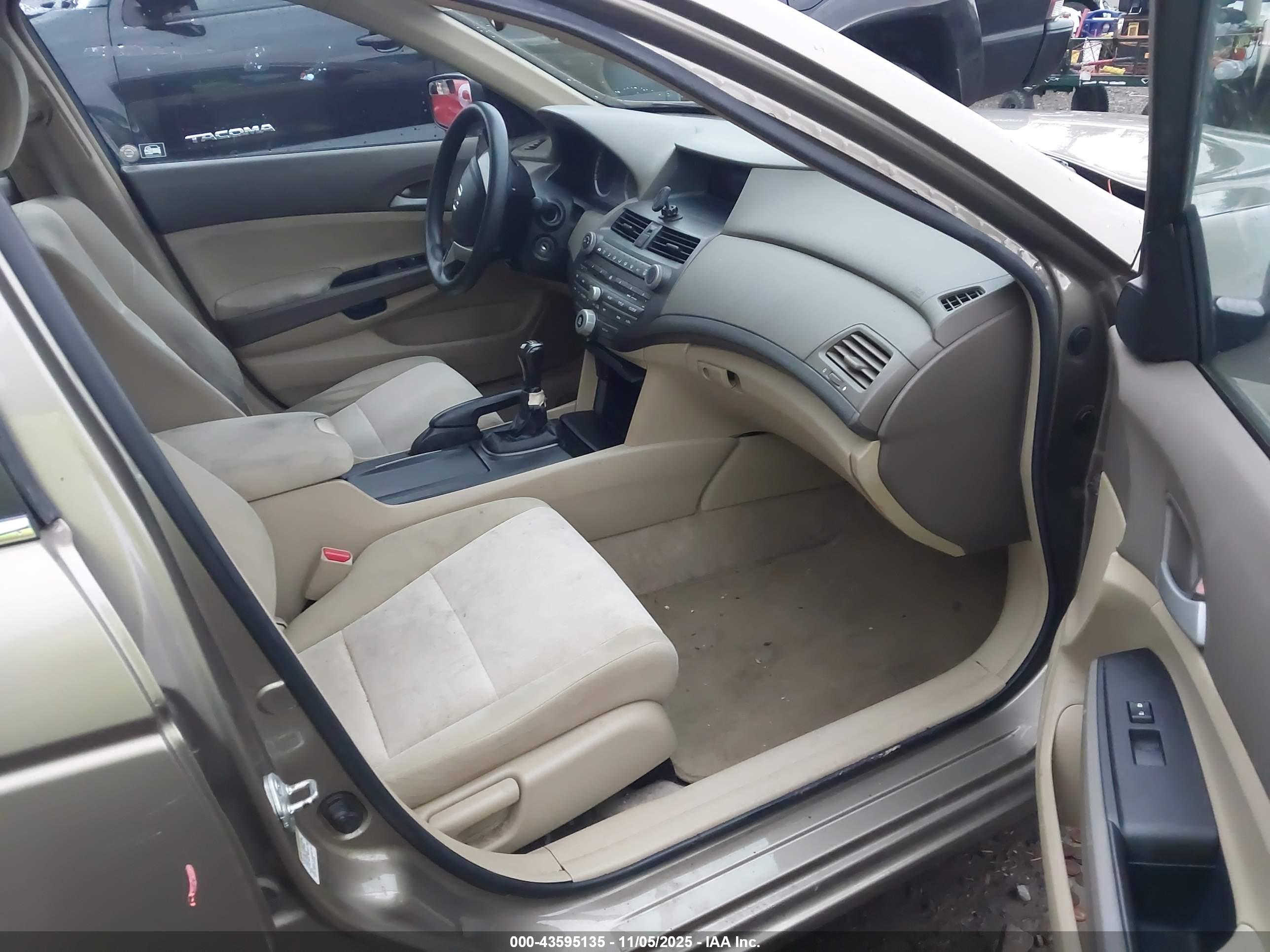 HONDA ACCORD image 5