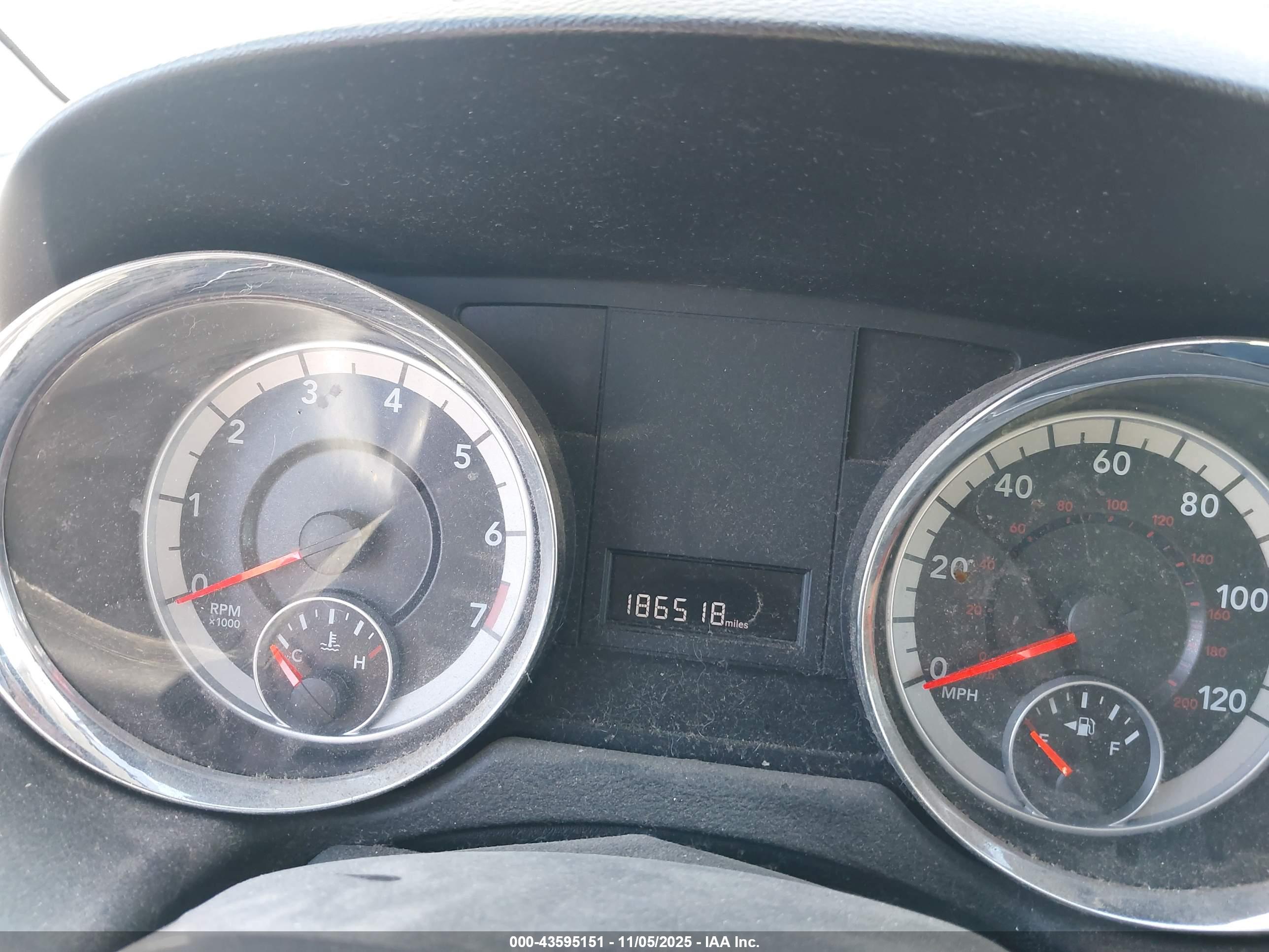 DODGE GRAND image 7
