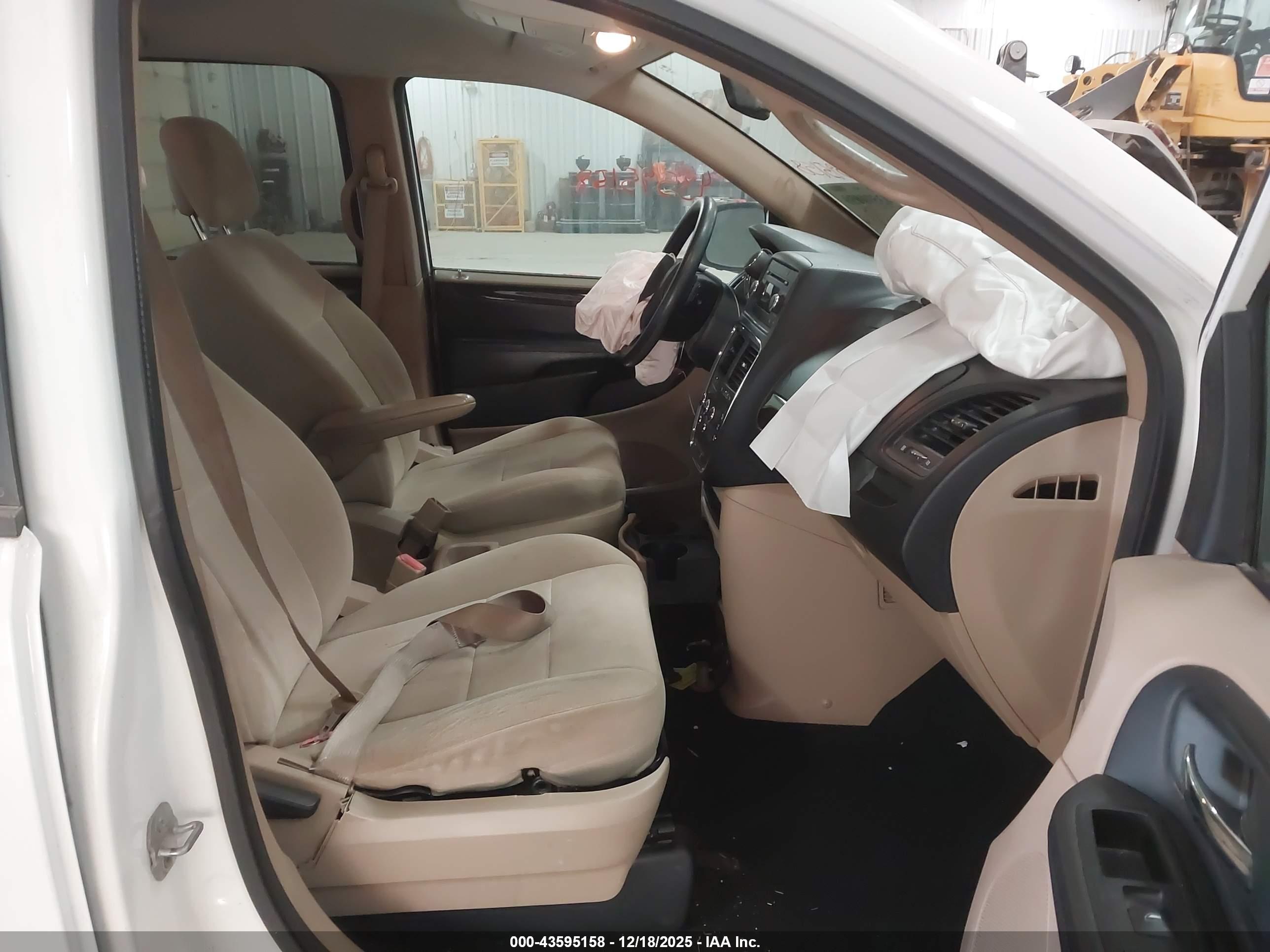 DODGE GRAND image 5