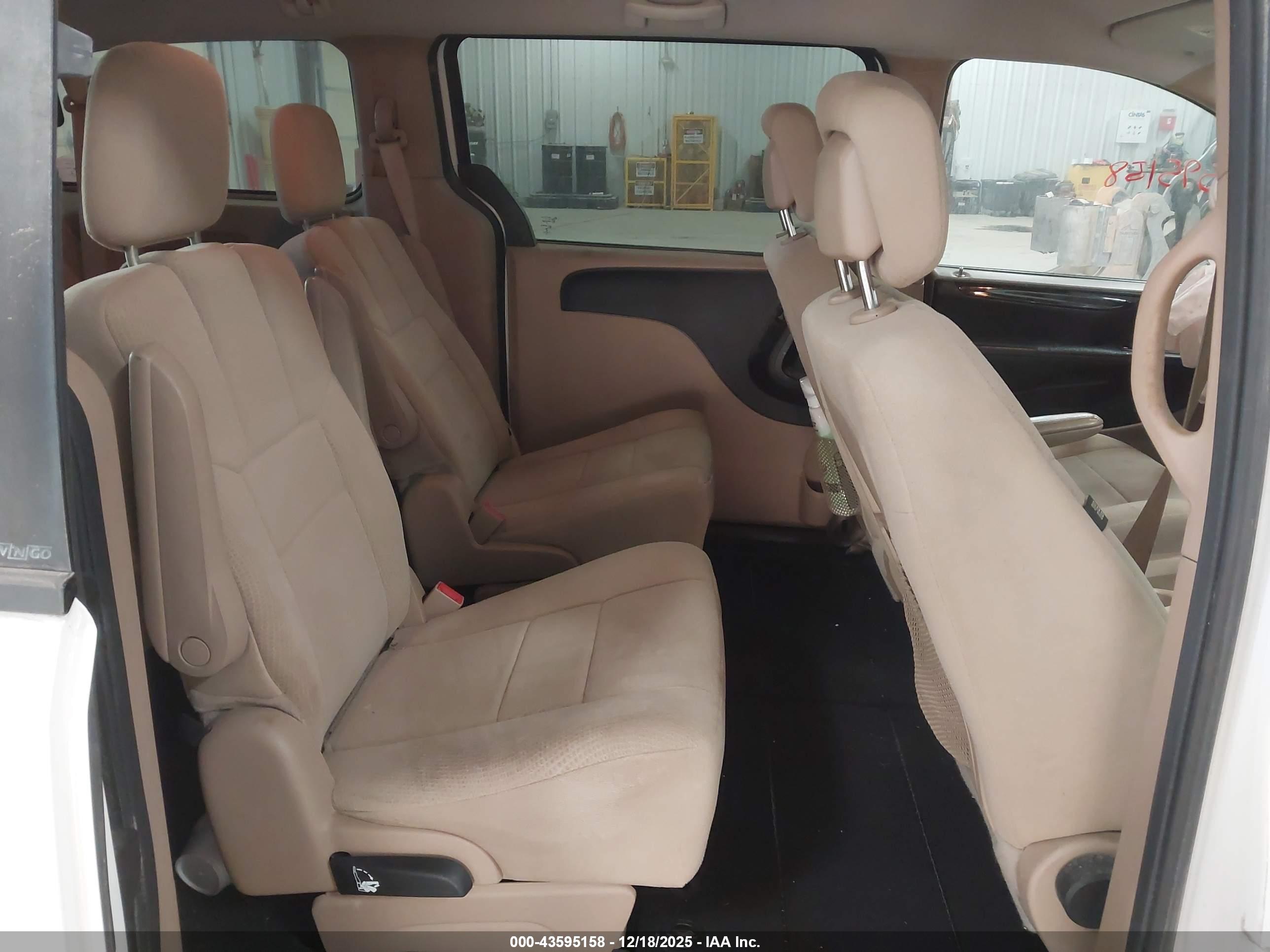 DODGE GRAND image 8