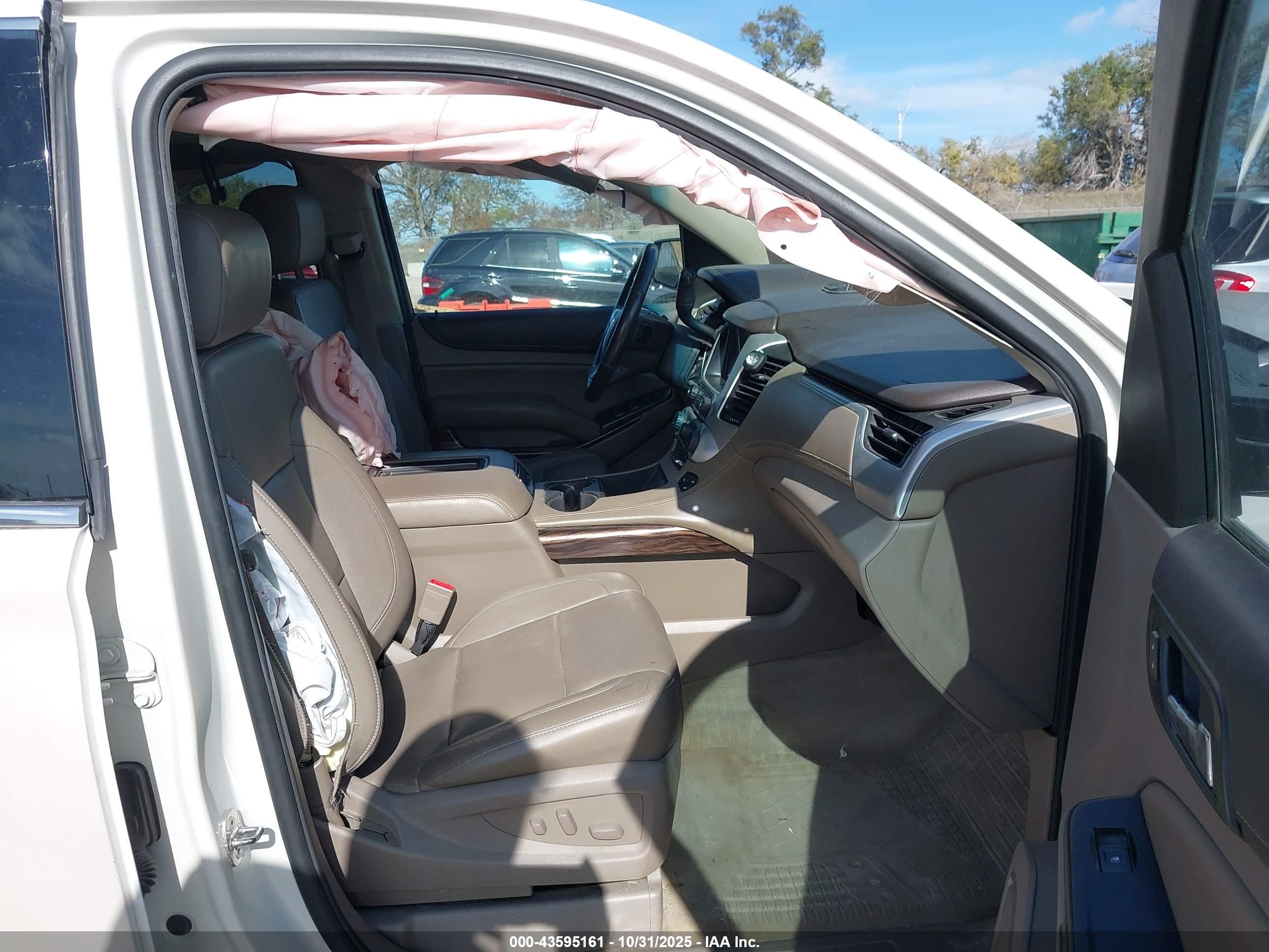GMC YUKON image 5