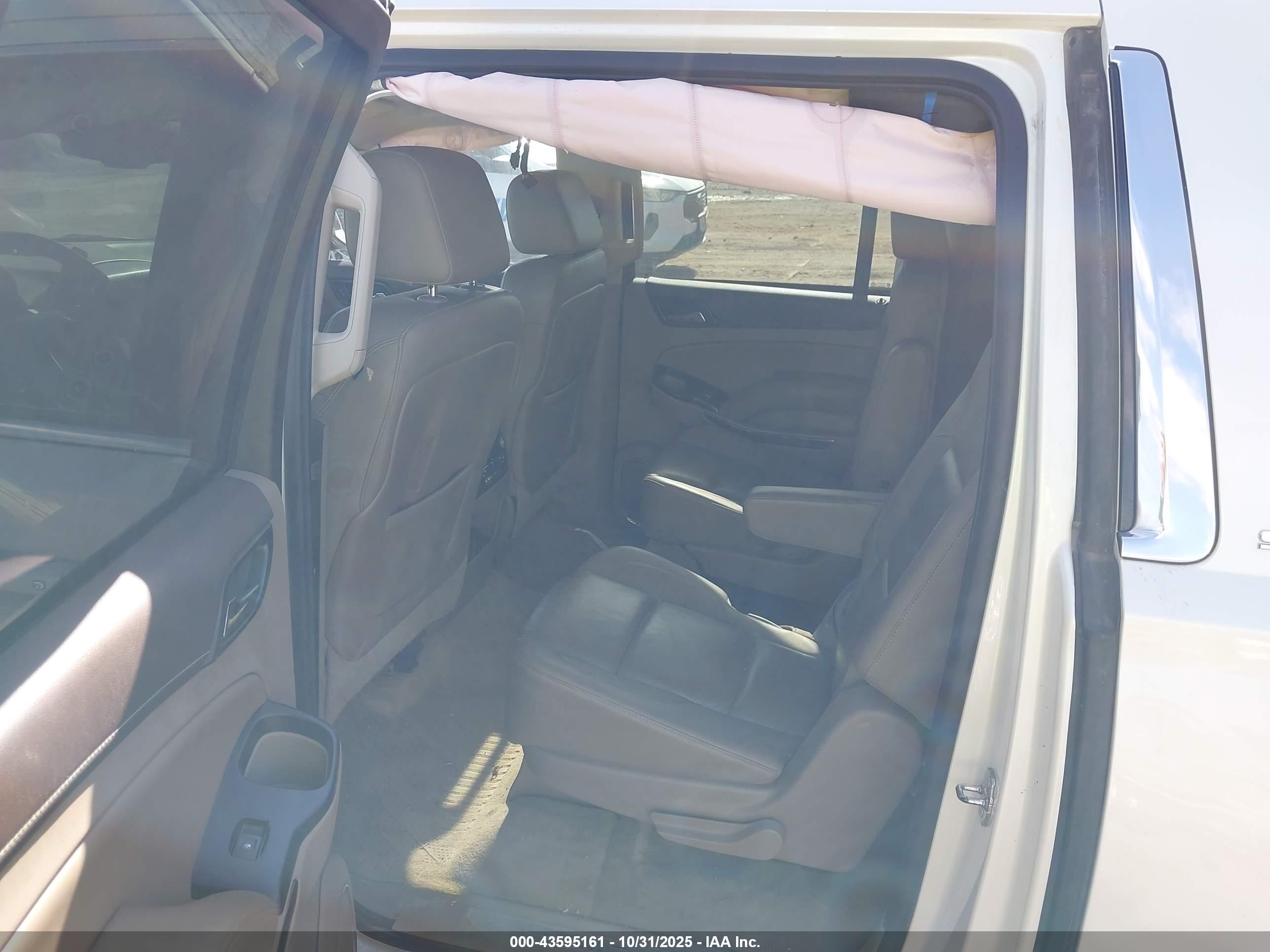 GMC YUKON image 8