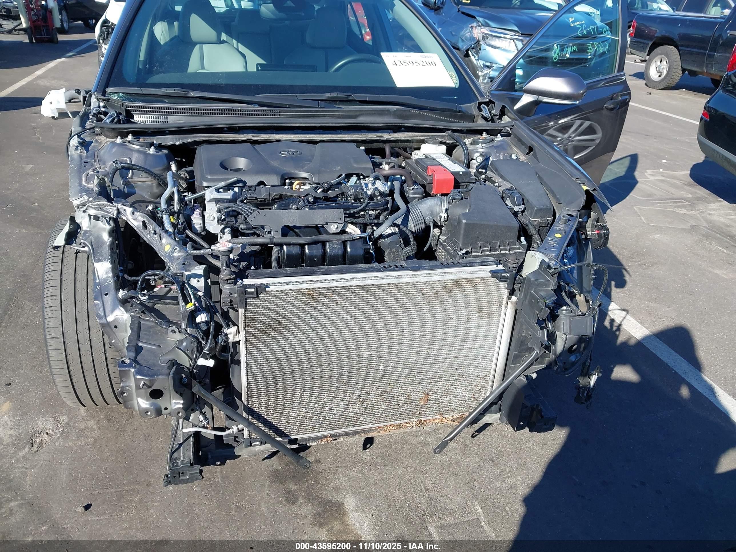 TOYOTA CAMRY image 6