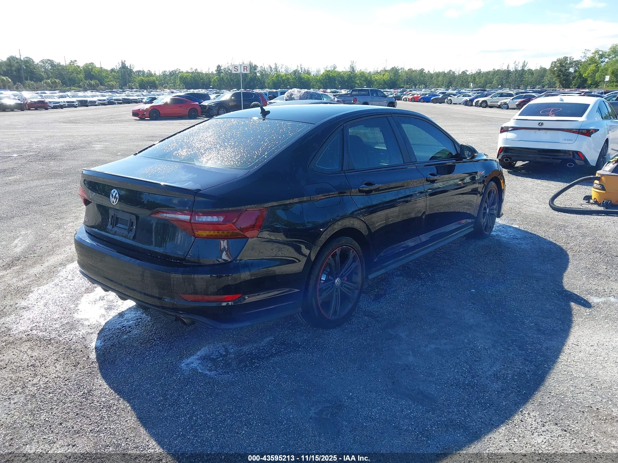 VOLKSWAGEN JETTA image 4