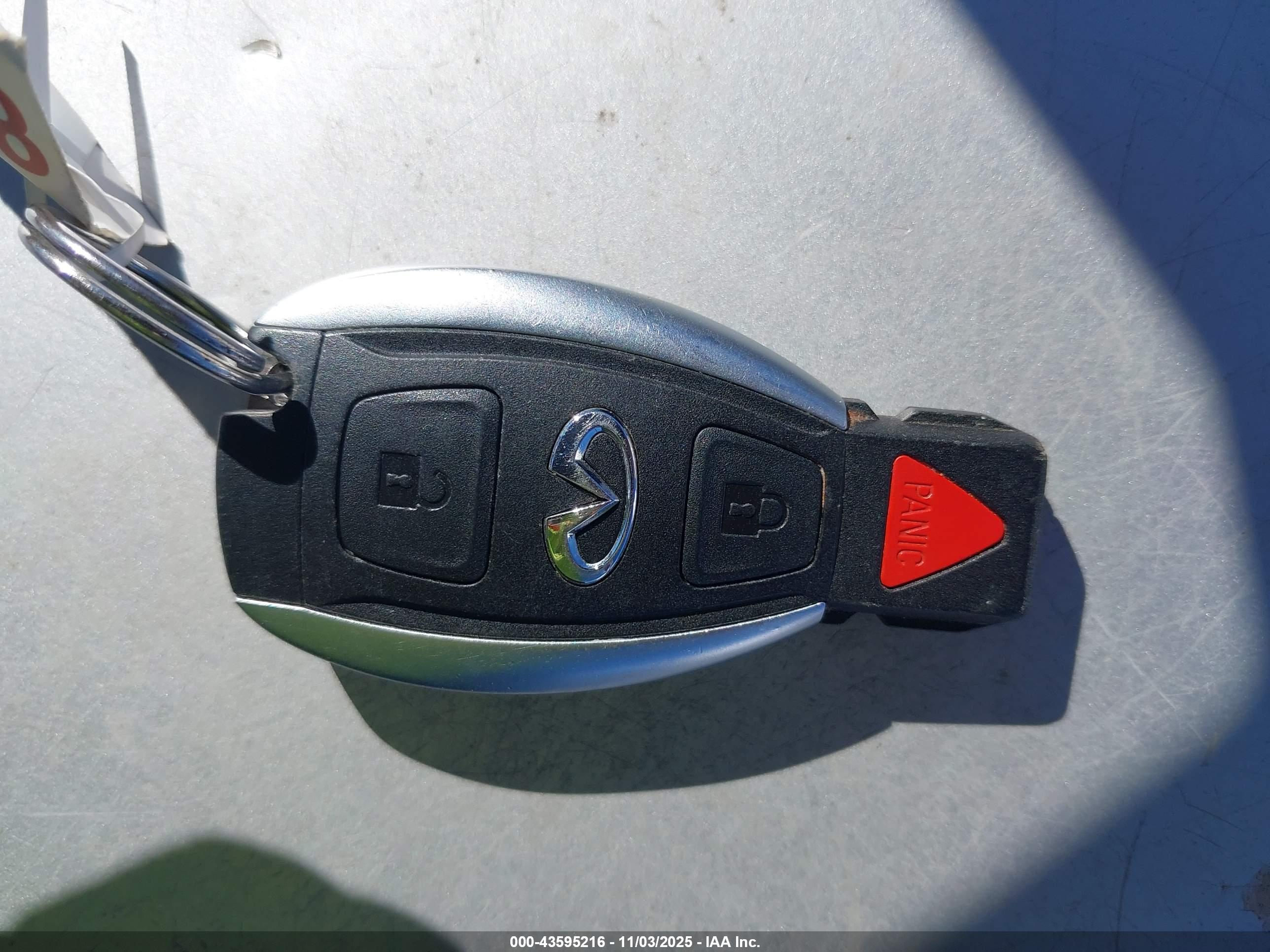 INFINITI QX30 image 11