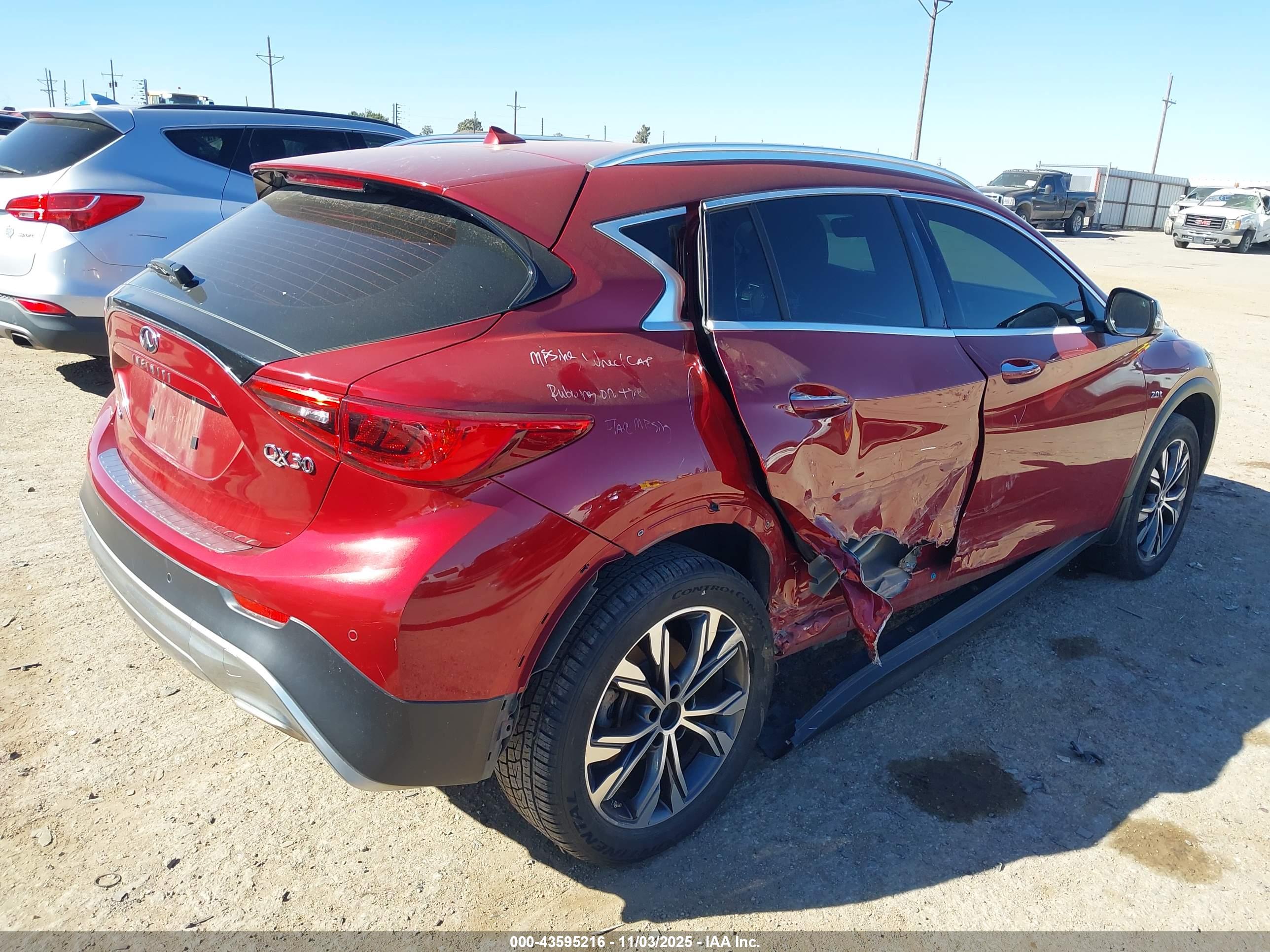 INFINITI QX30 image 4
