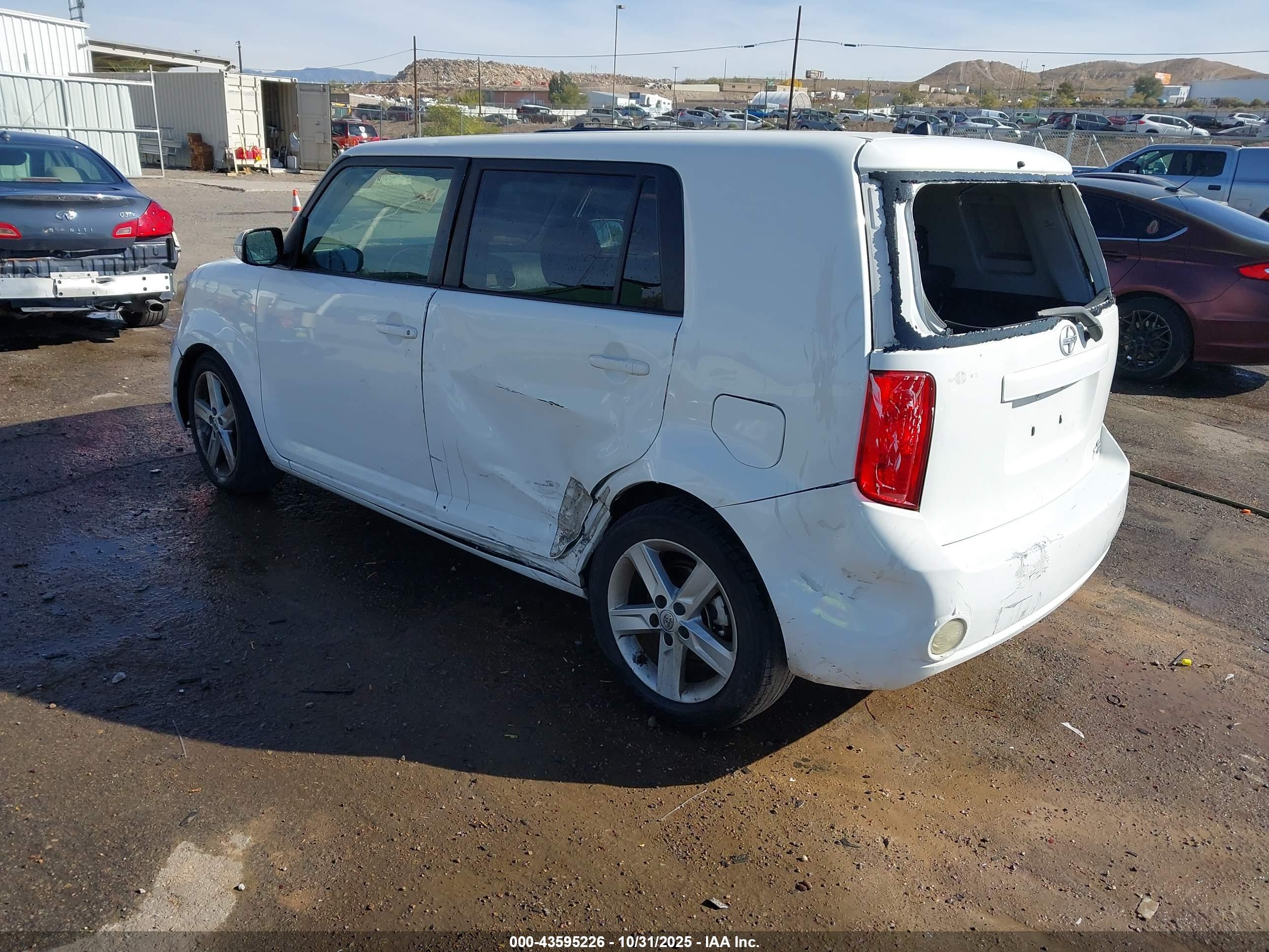 SCION XB image 3