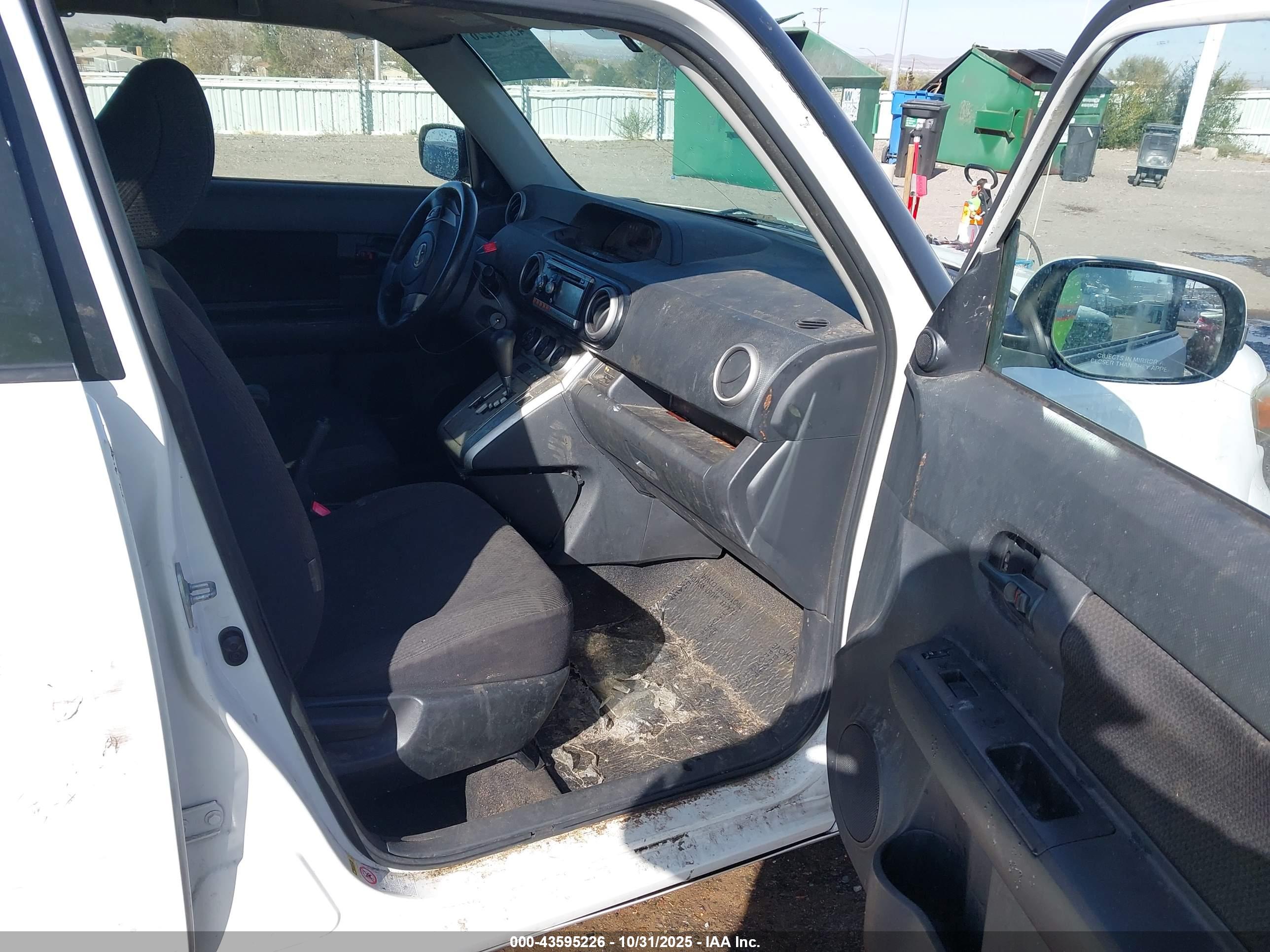 SCION XB image 5