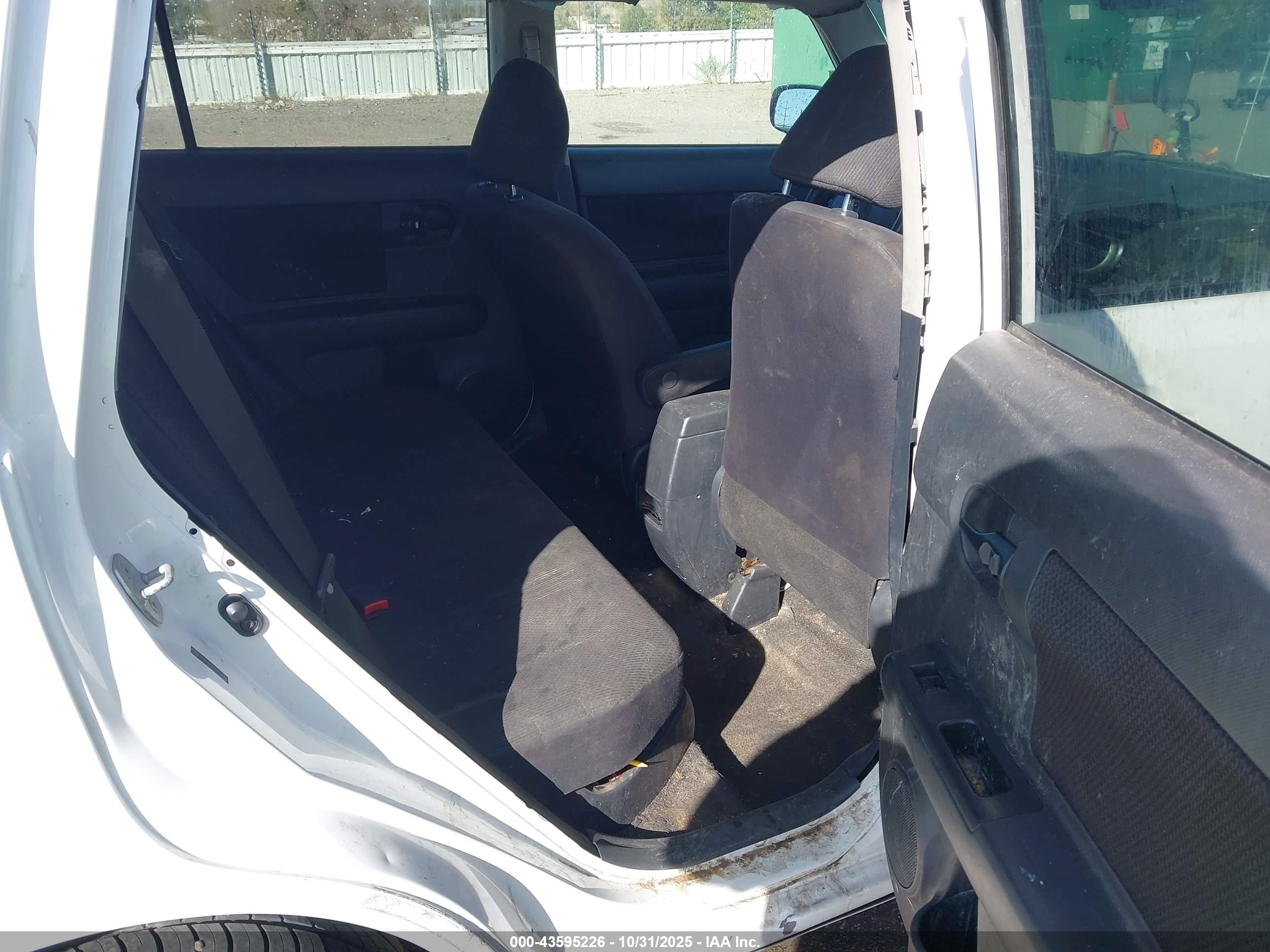 SCION XB image 8