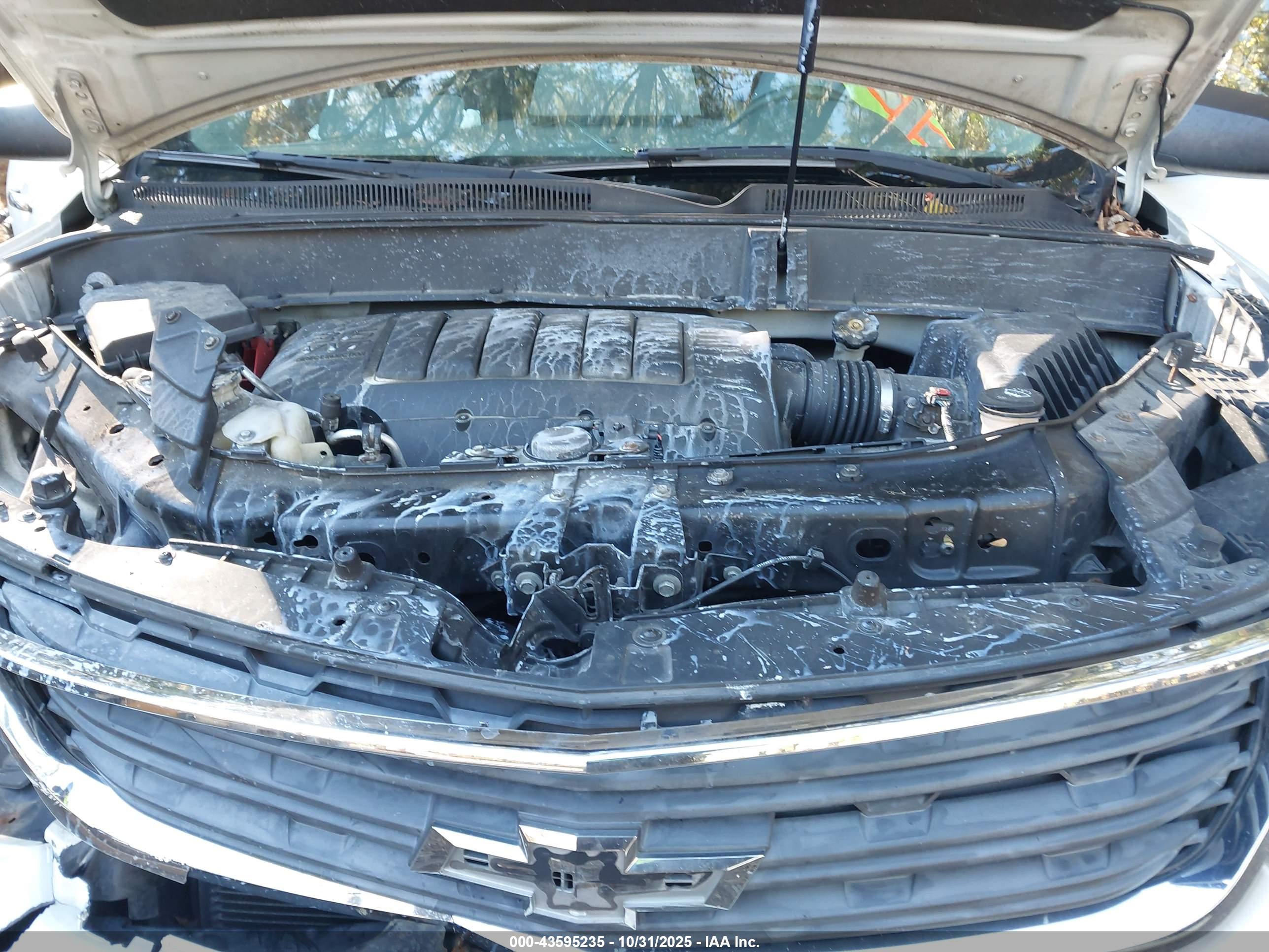 CHEVROLET TRAVERSE image 10