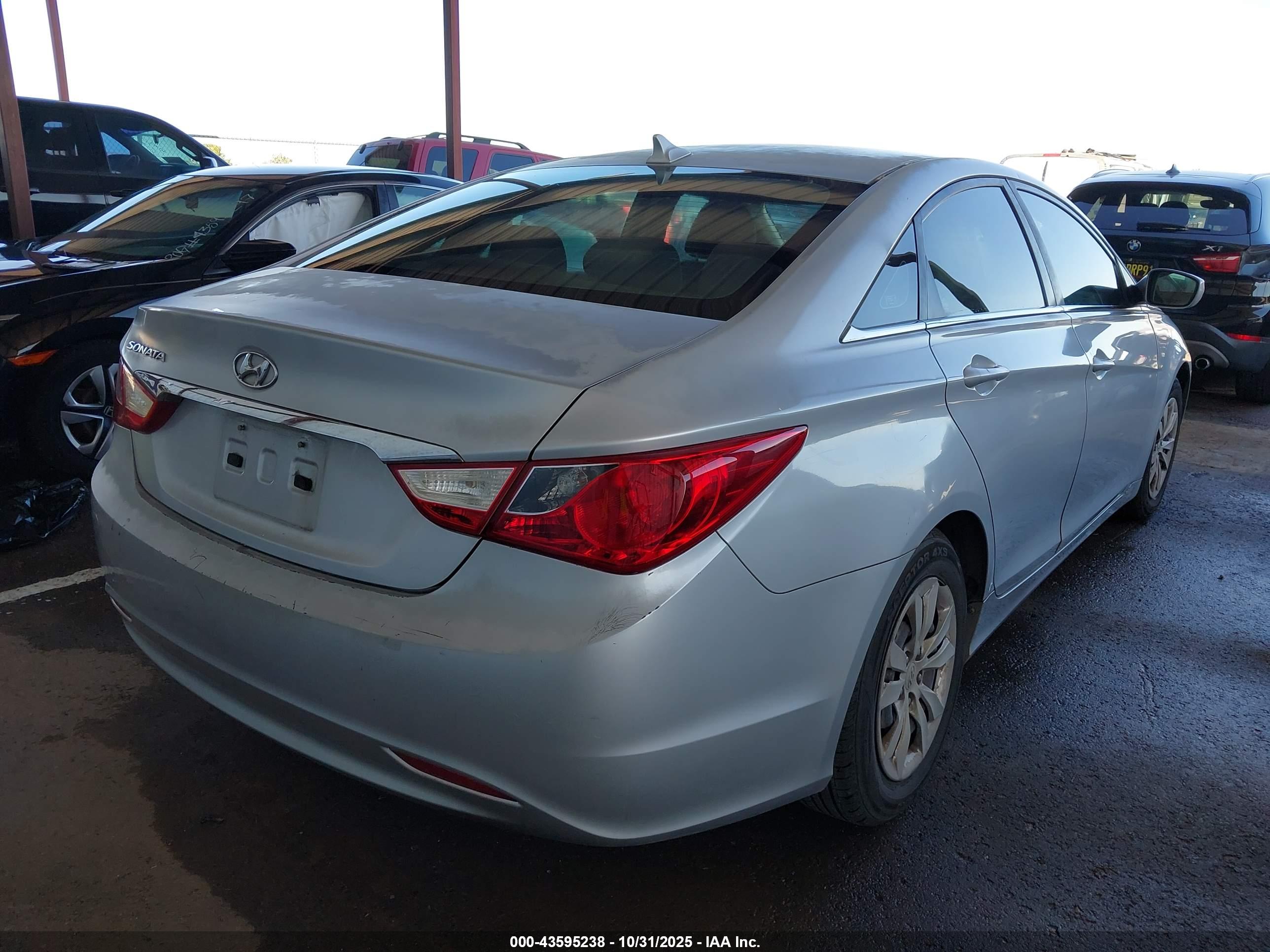 HYUNDAI SONATA image 4
