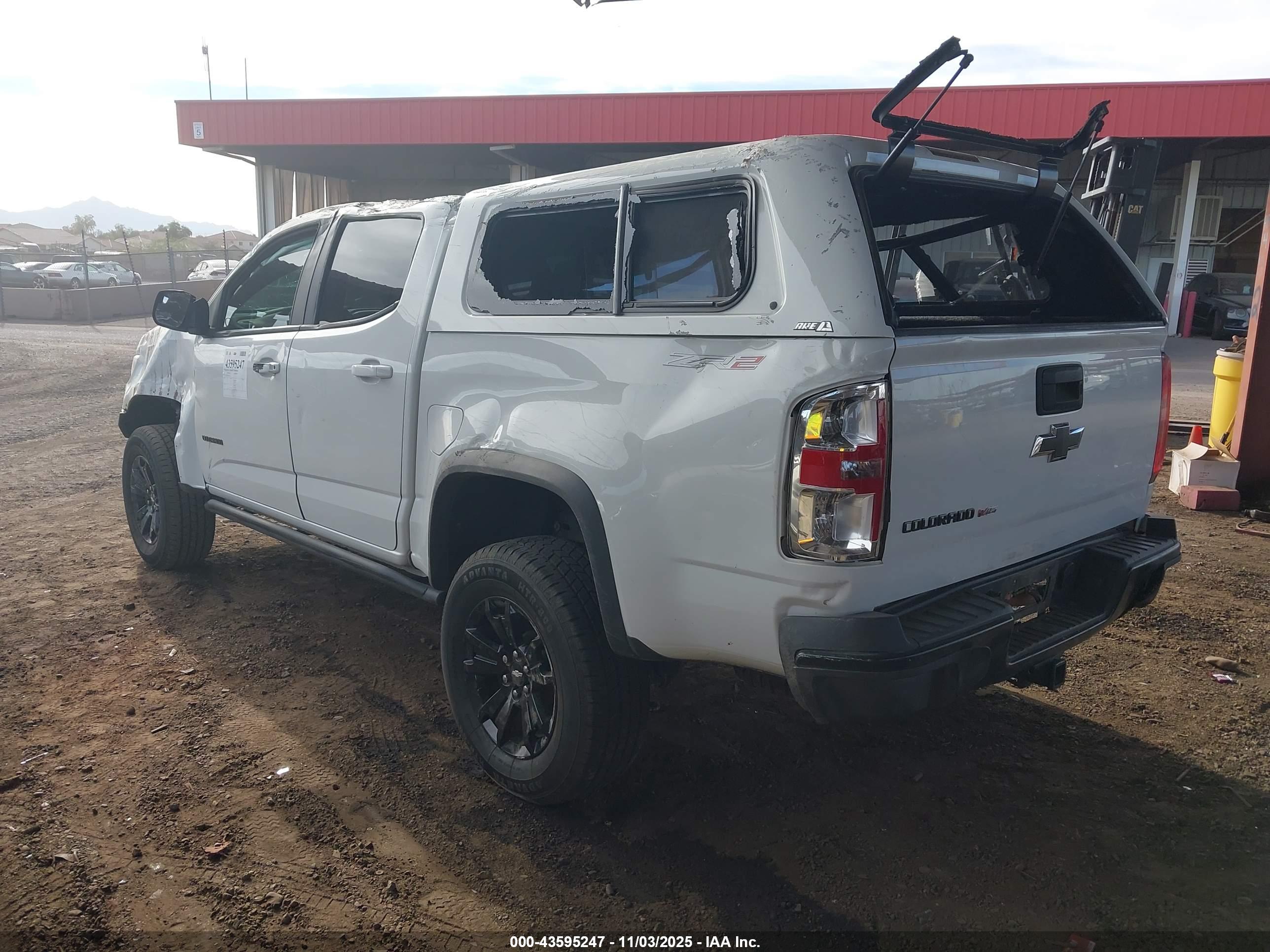 CHEVROLET COLORADO image 3