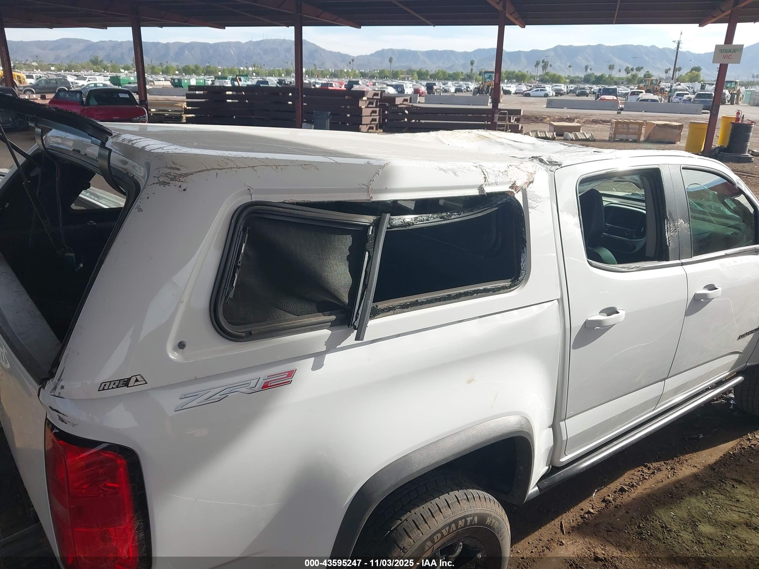 CHEVROLET COLORADO image 6
