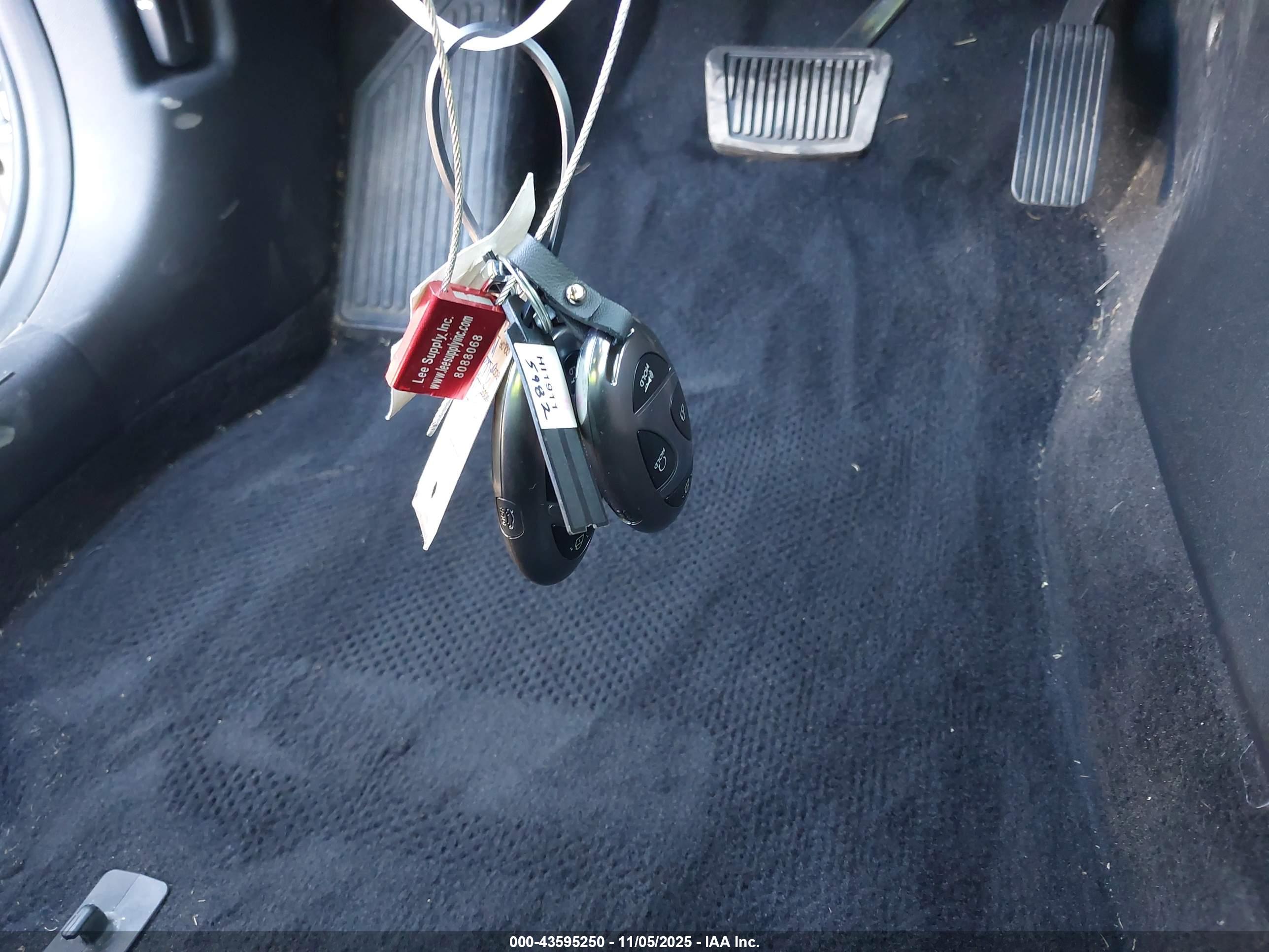 HYUNDAI ELANTRA image 11