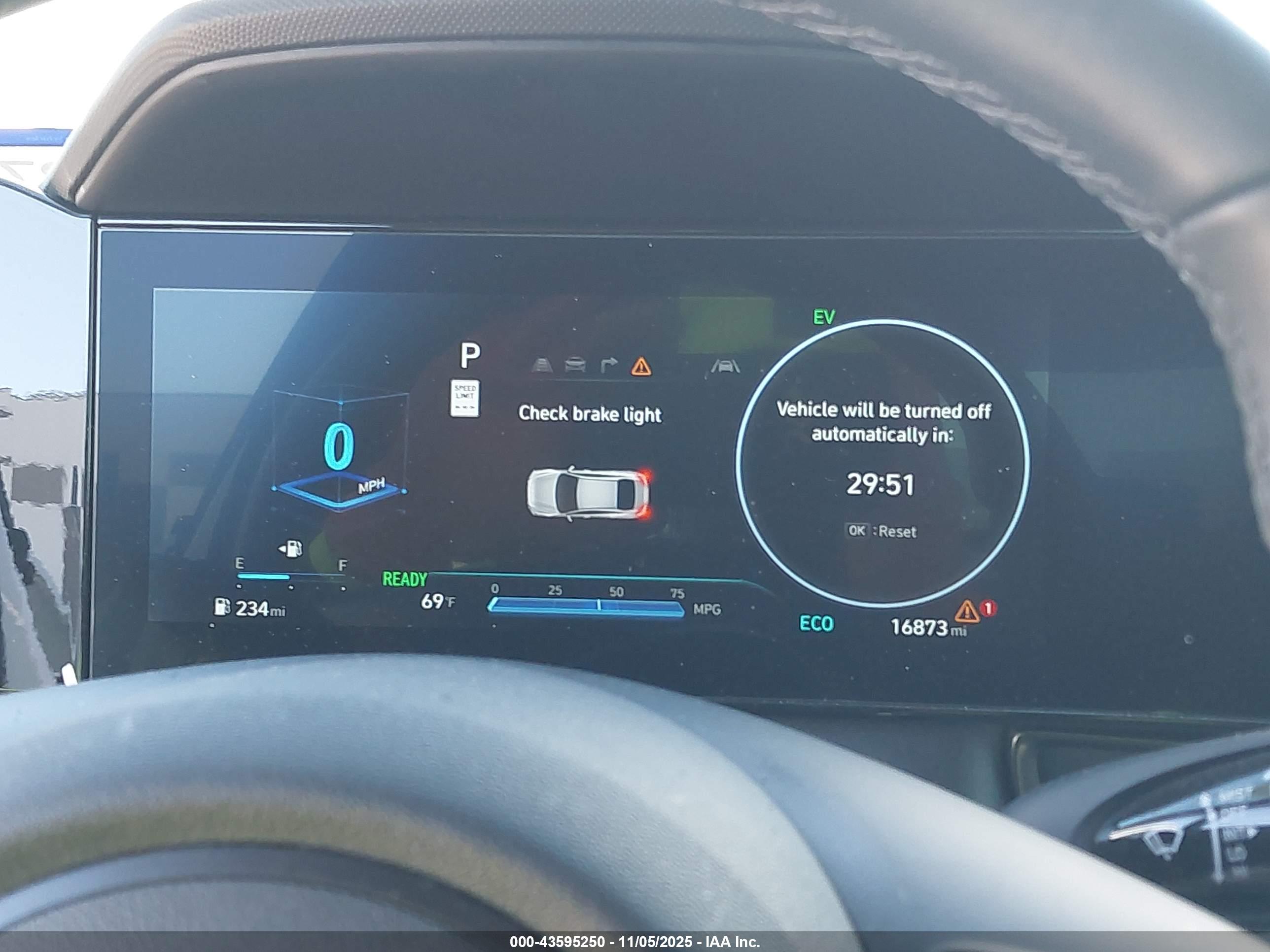 HYUNDAI ELANTRA image 7