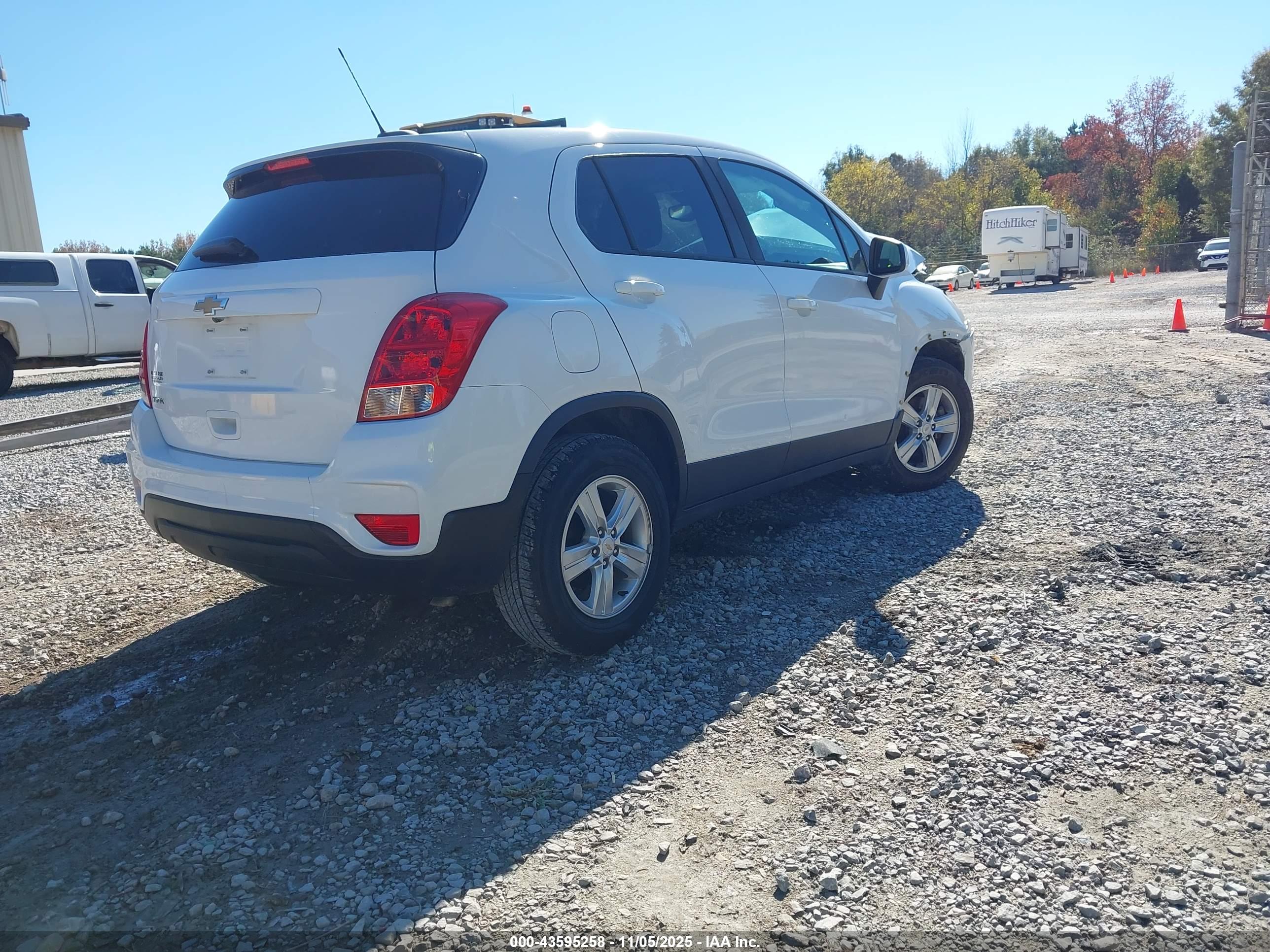 CHEVROLET TRAX image 4
