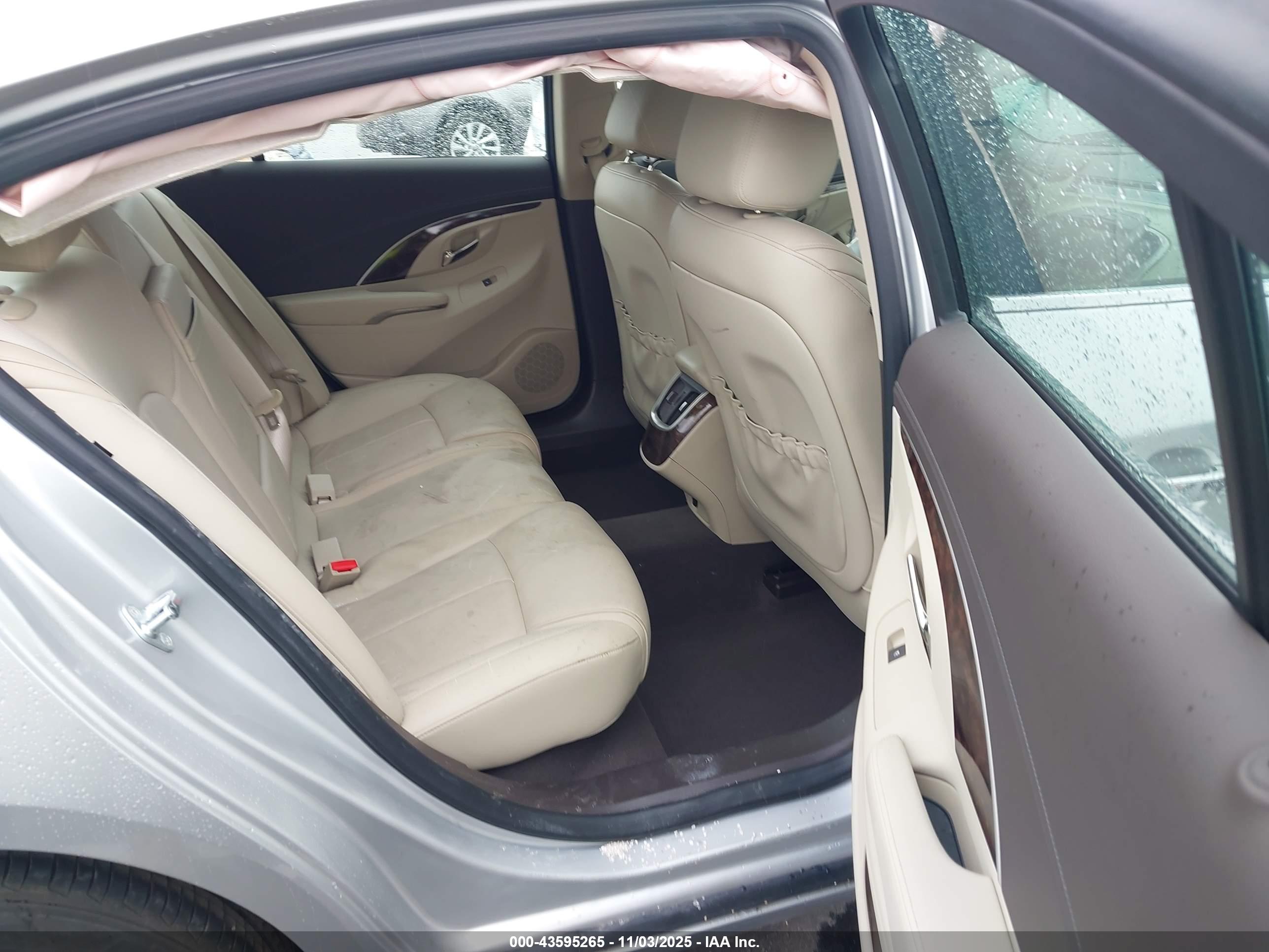 BUICK LACROSSE image 8