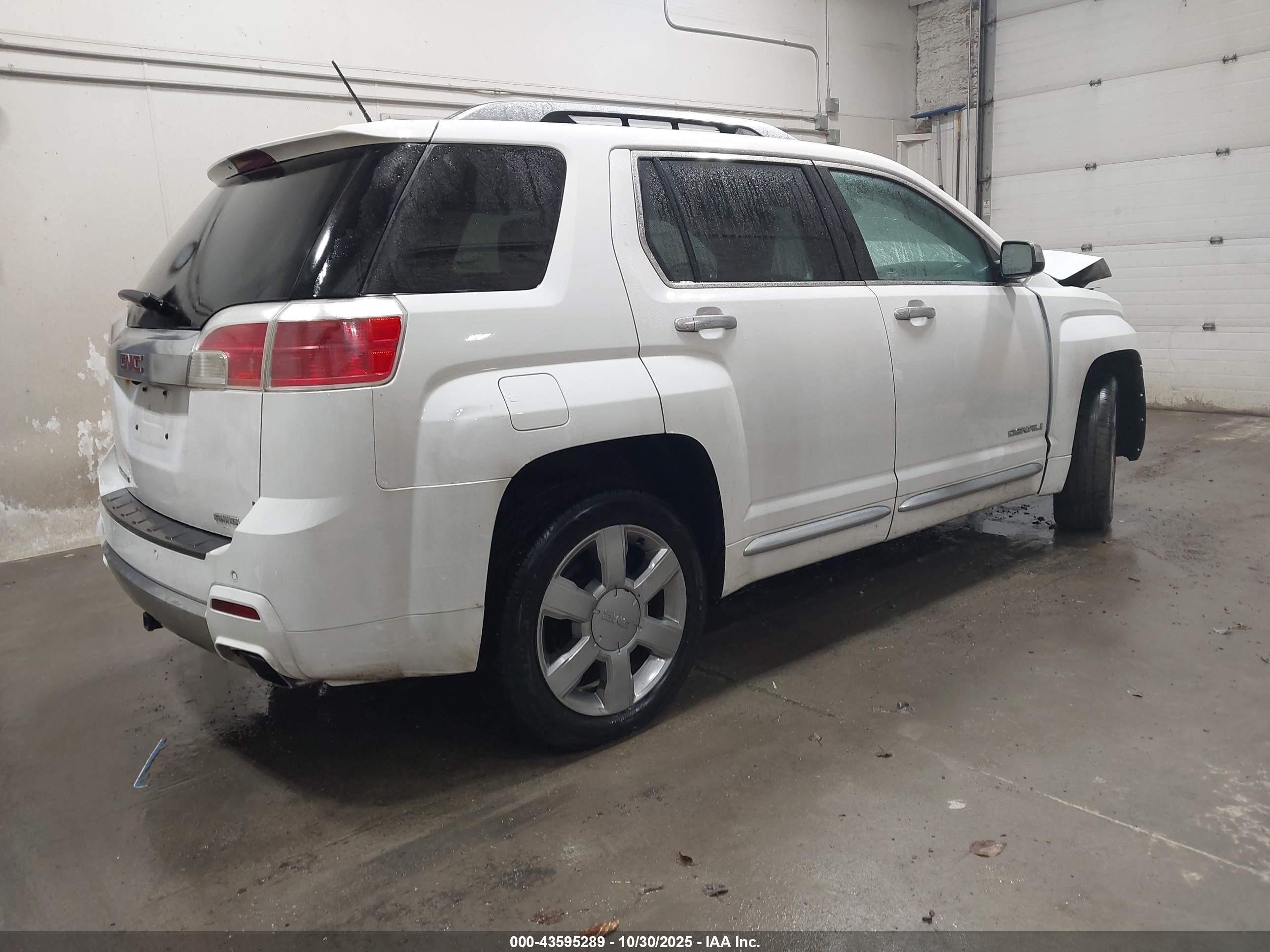 GMC TERRAIN image 4