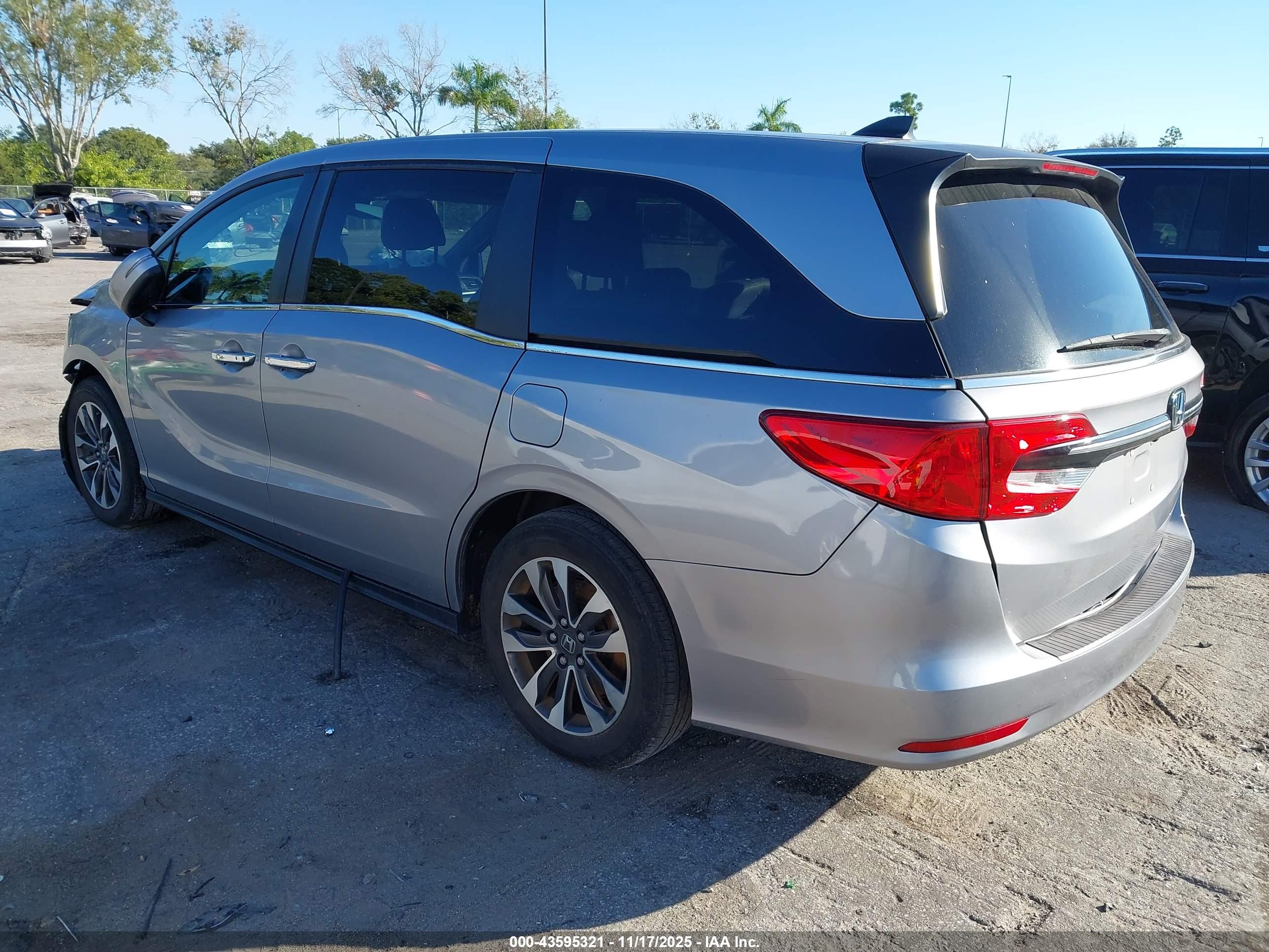 HONDA ODYSSEY image 3