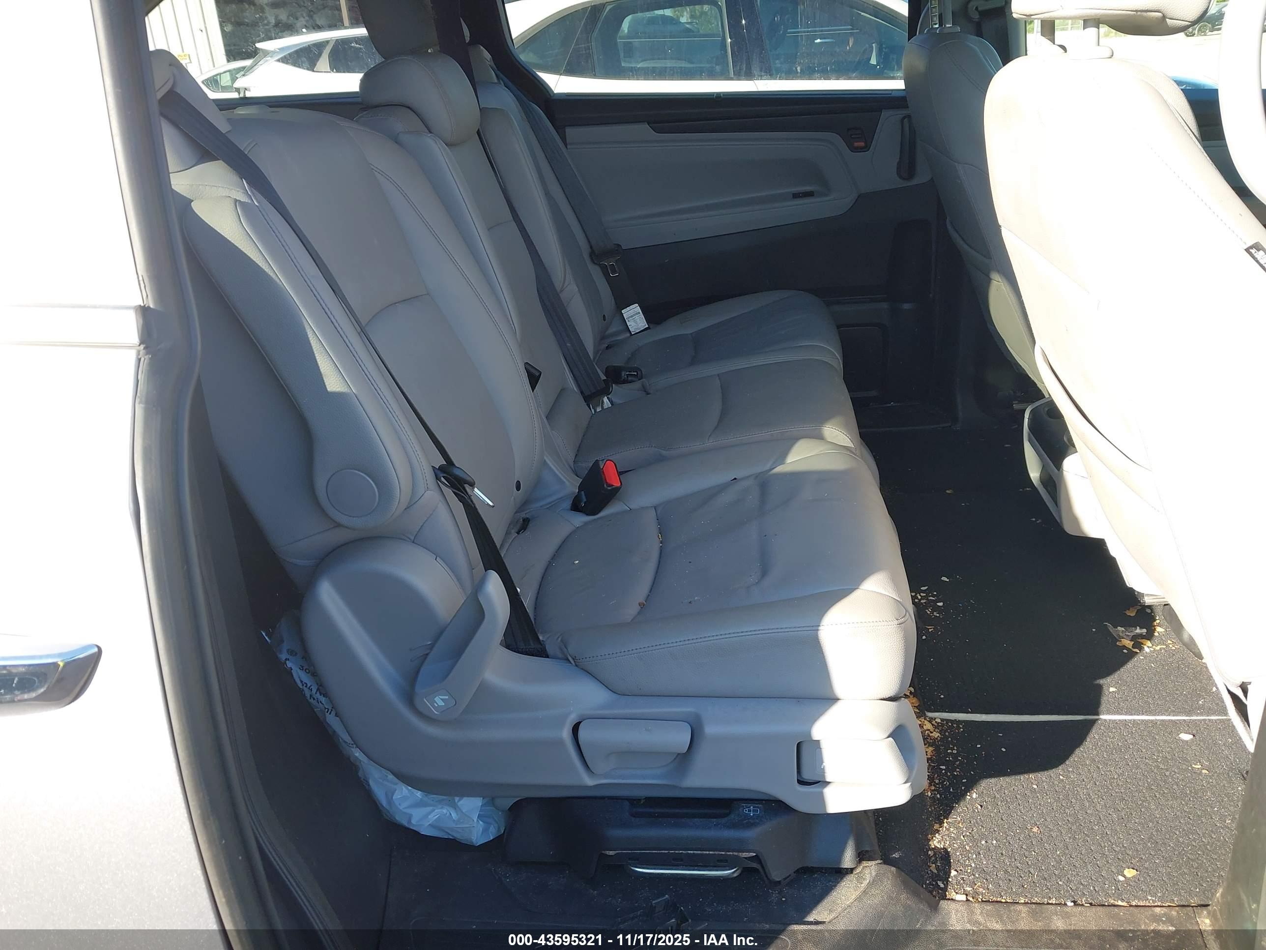 HONDA ODYSSEY image 8