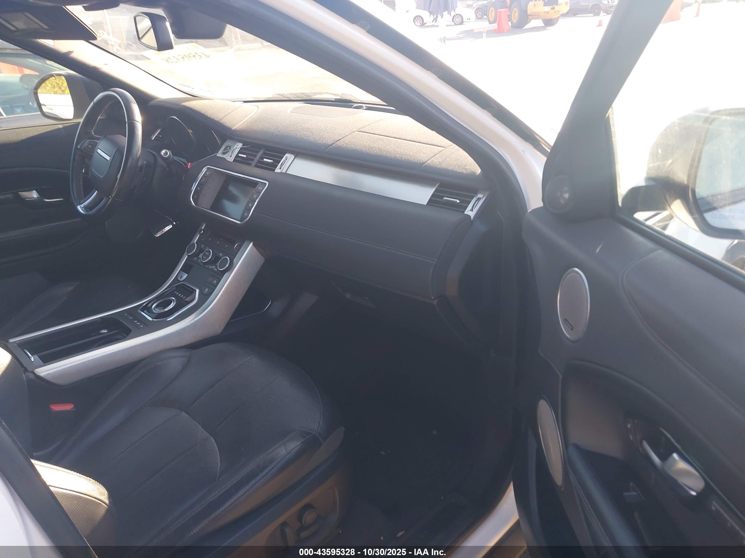LAND ROVER image 5