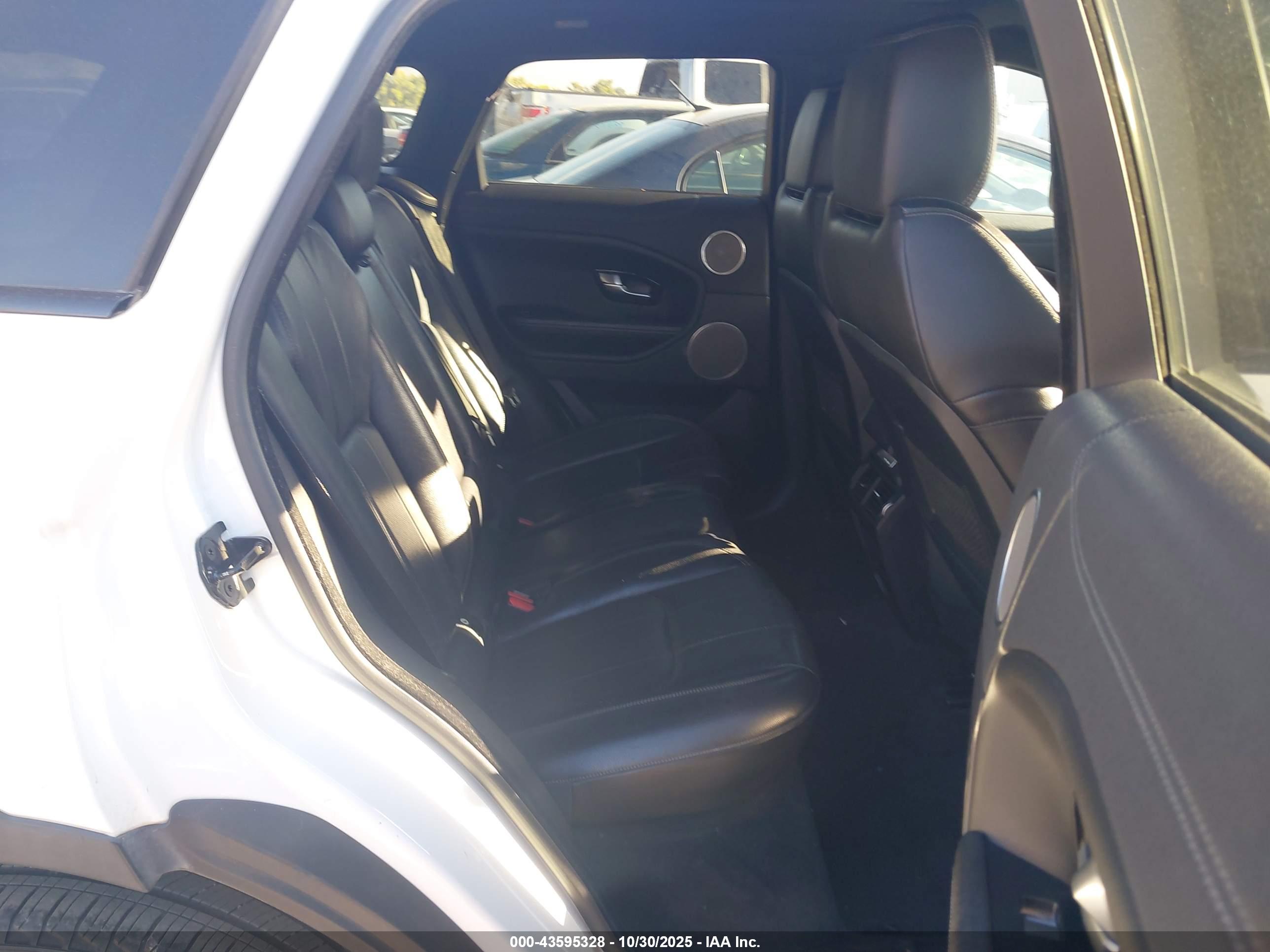 LAND ROVER image 8