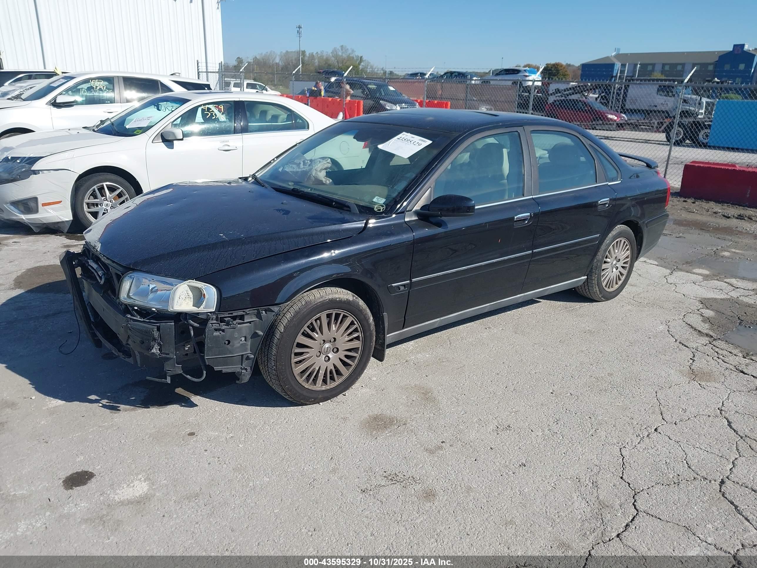 VOLVO S80 image 2