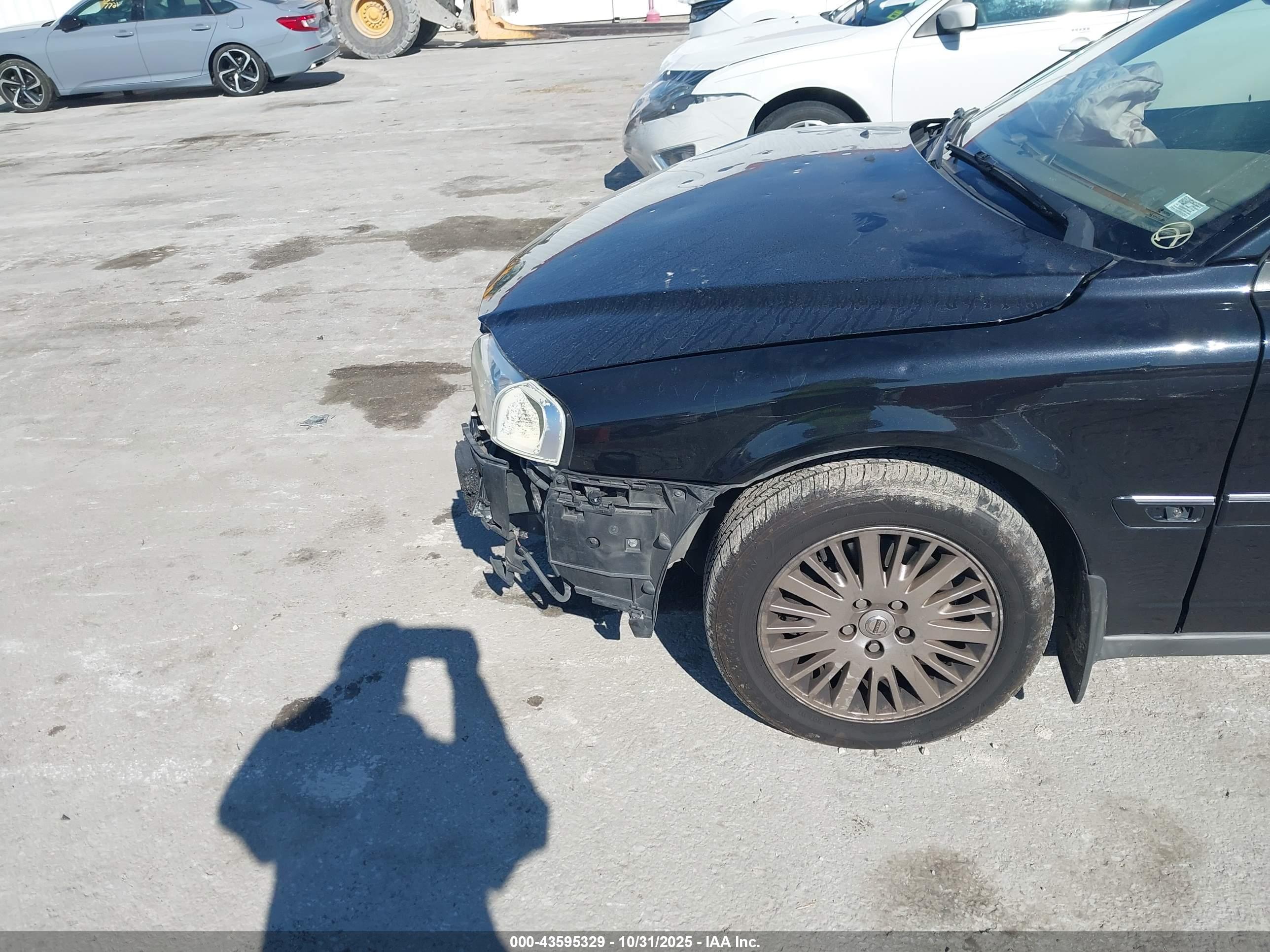 VOLVO S80 image 6