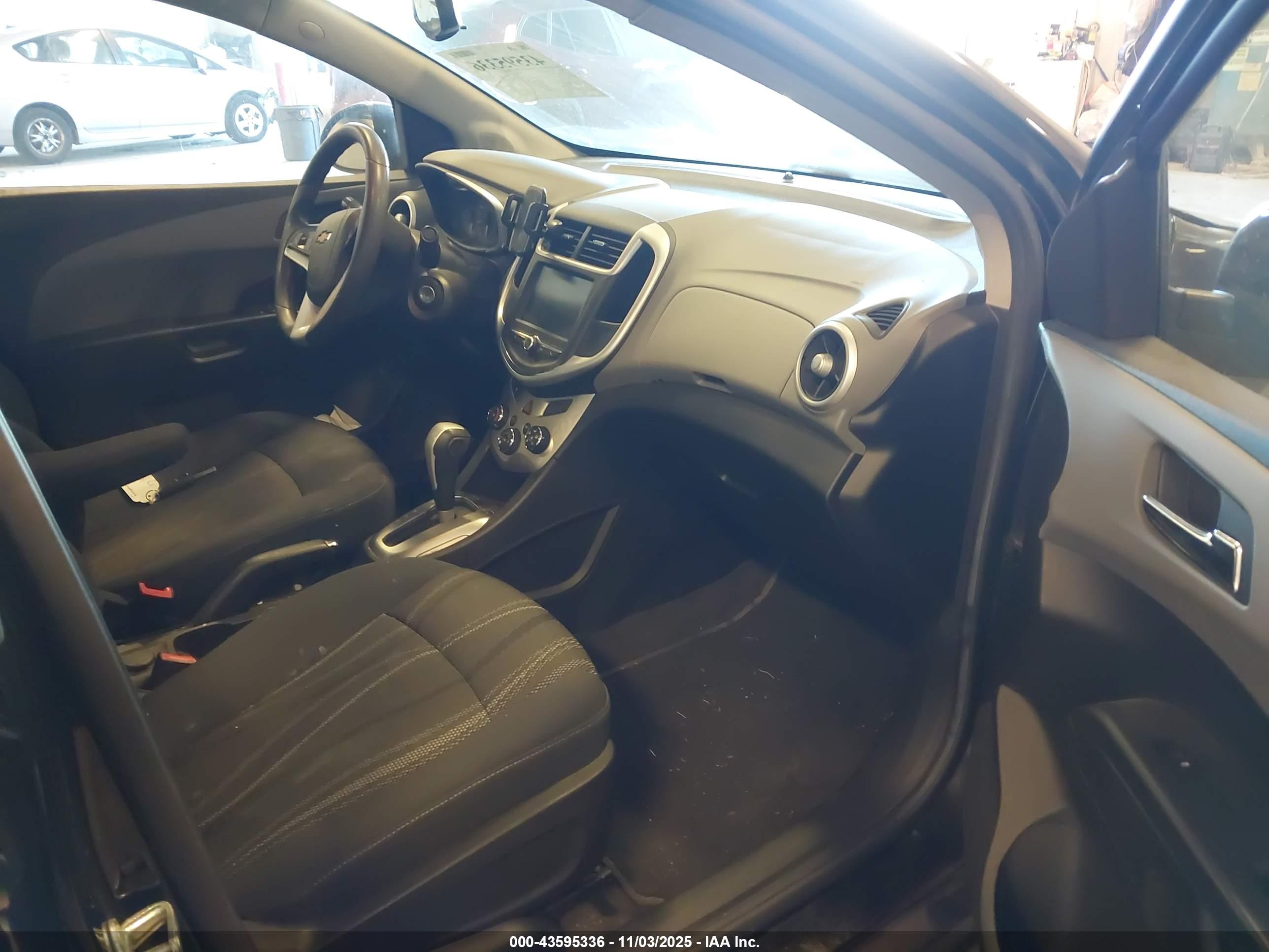 CHEVROLET SONIC image 5