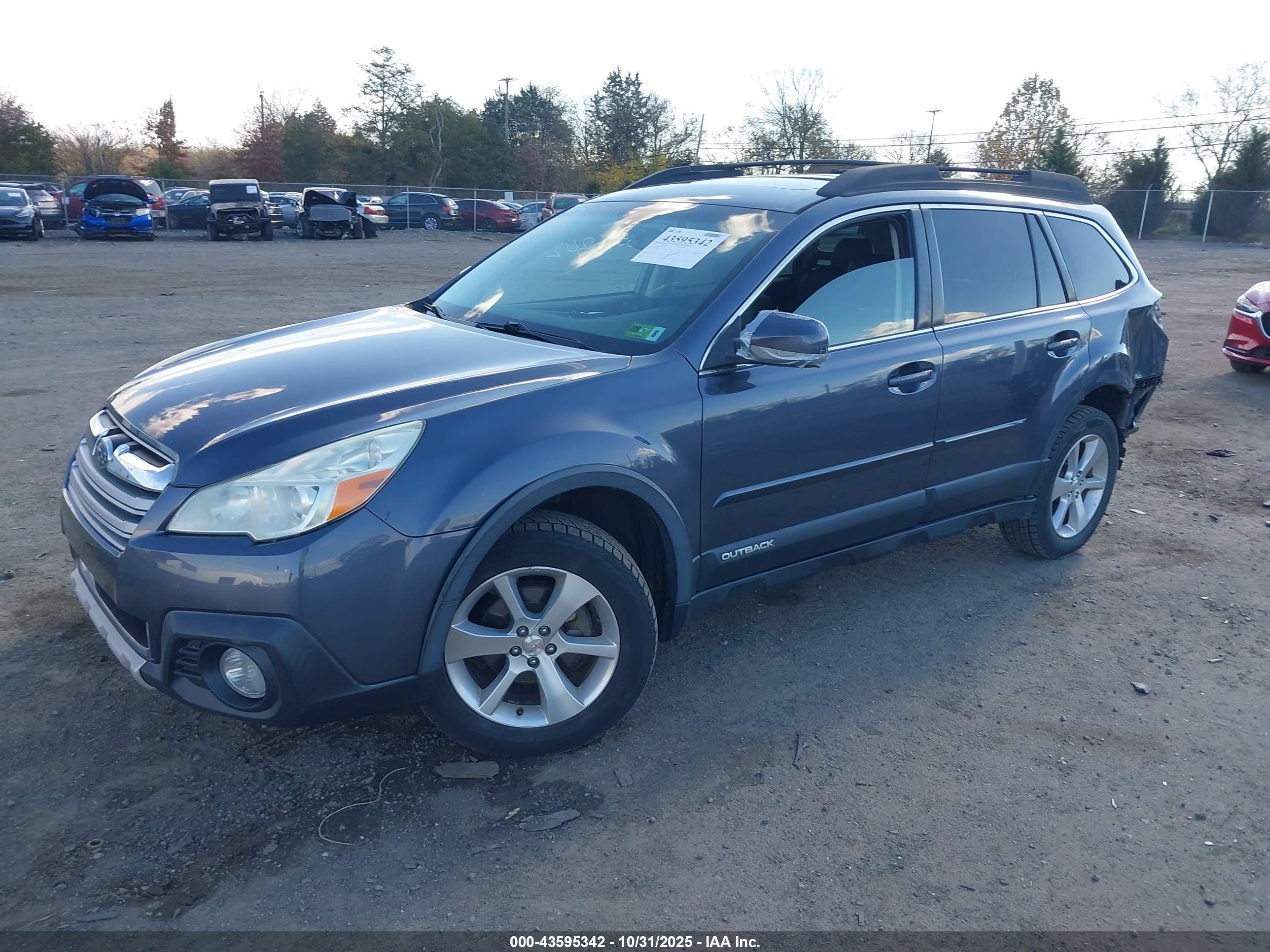 SUBARU OUTBACK image 2