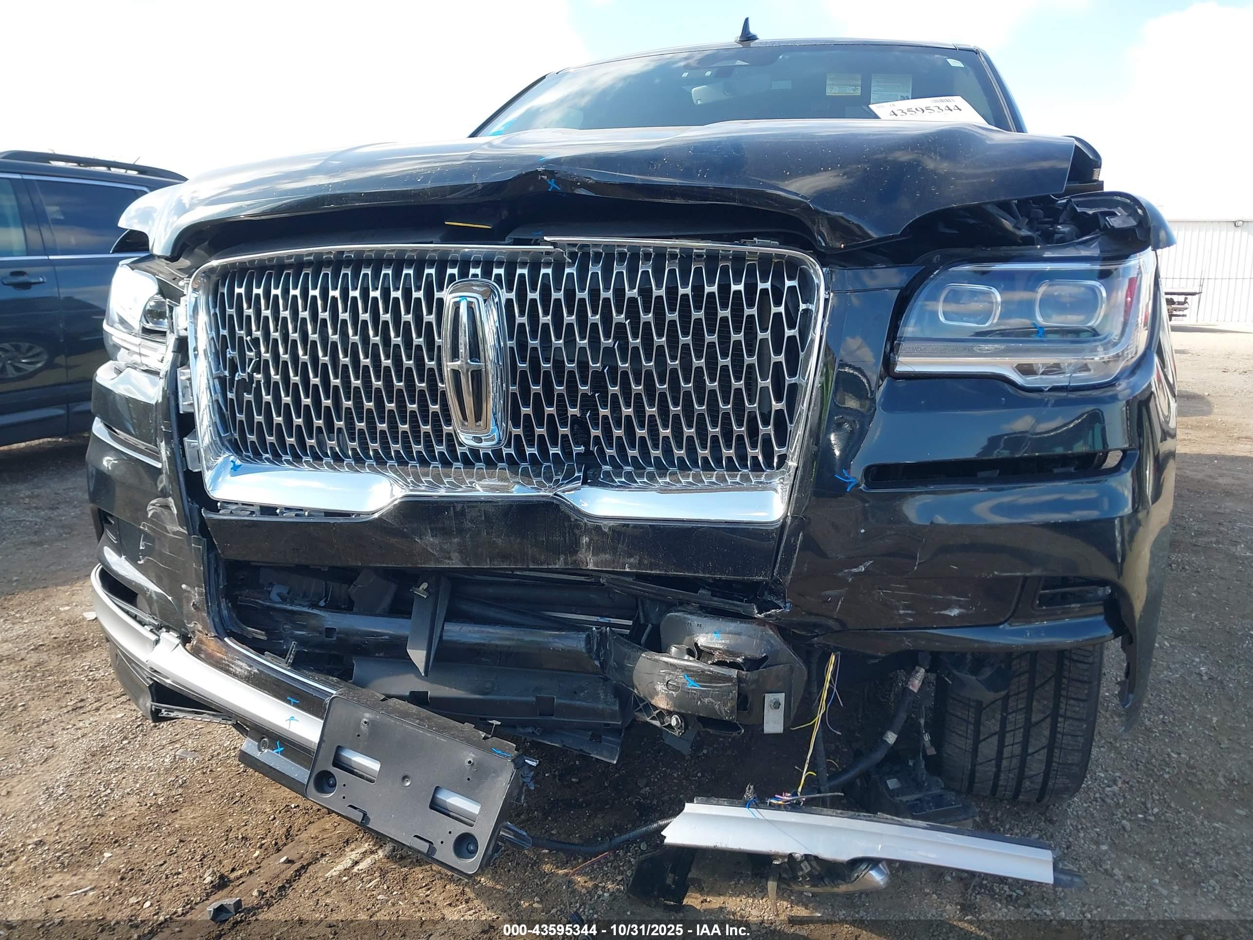LINCOLN NAVIGATOR image 6