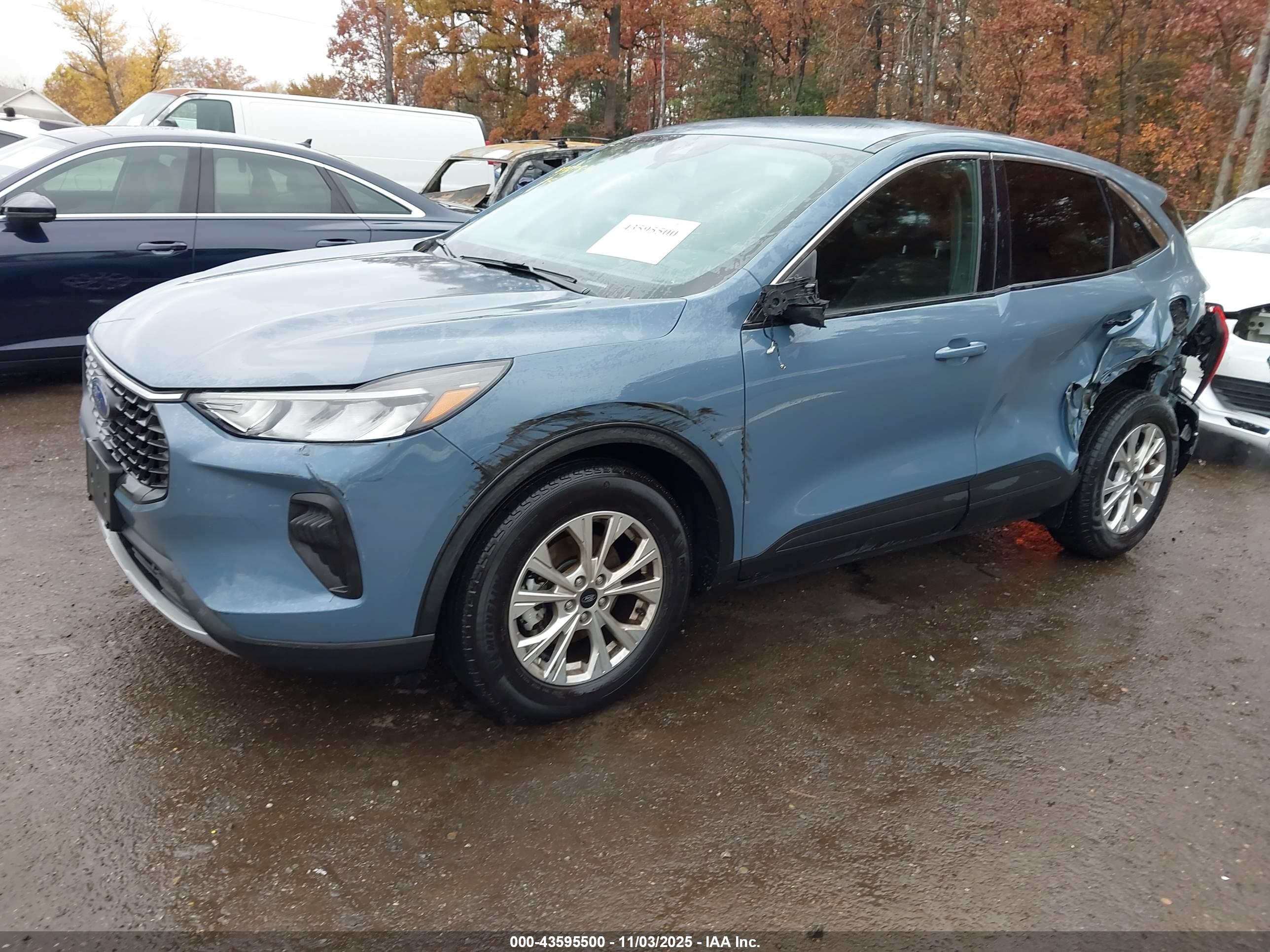 FORD ESCAPE image 2
