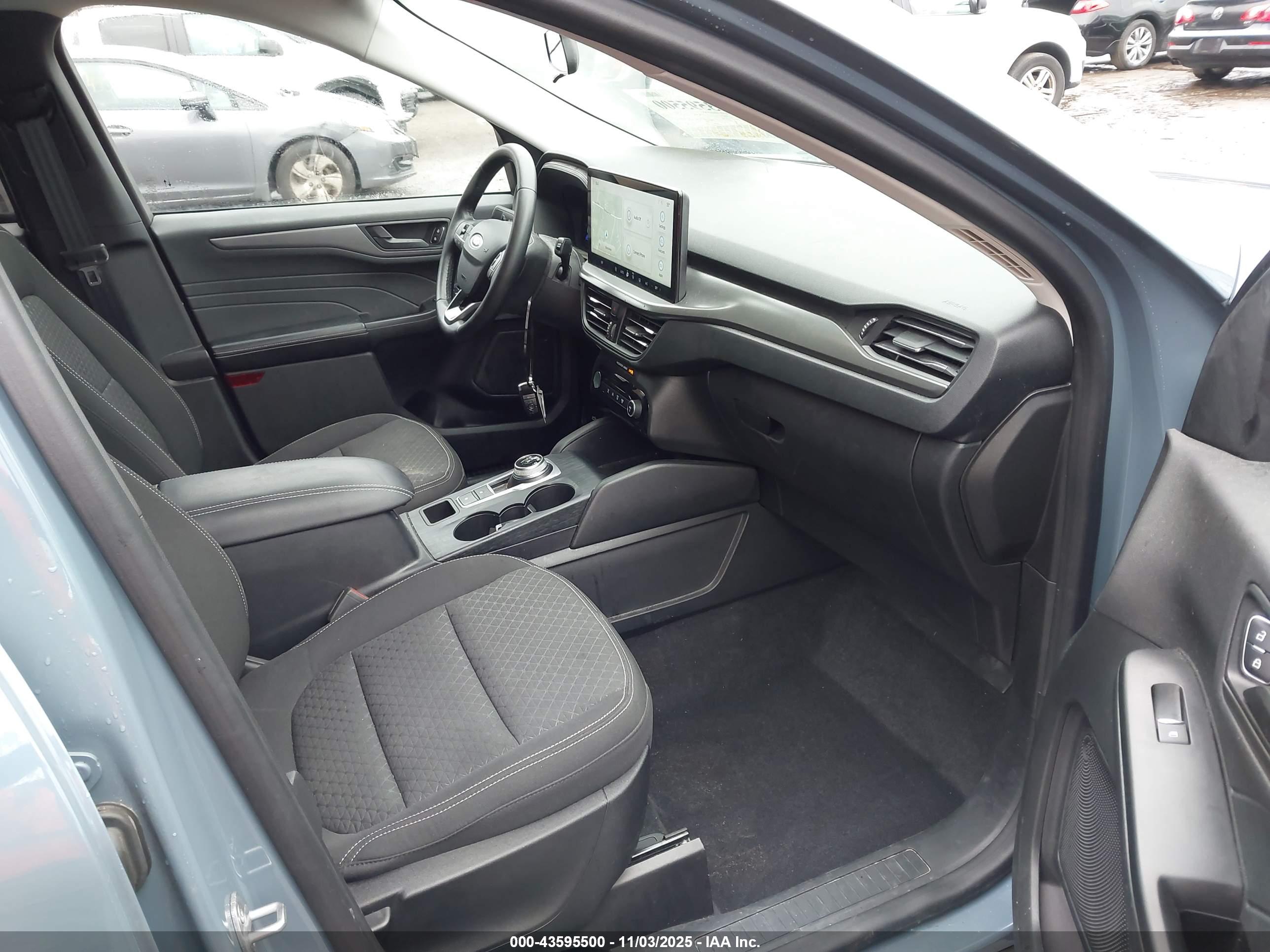 FORD ESCAPE image 5