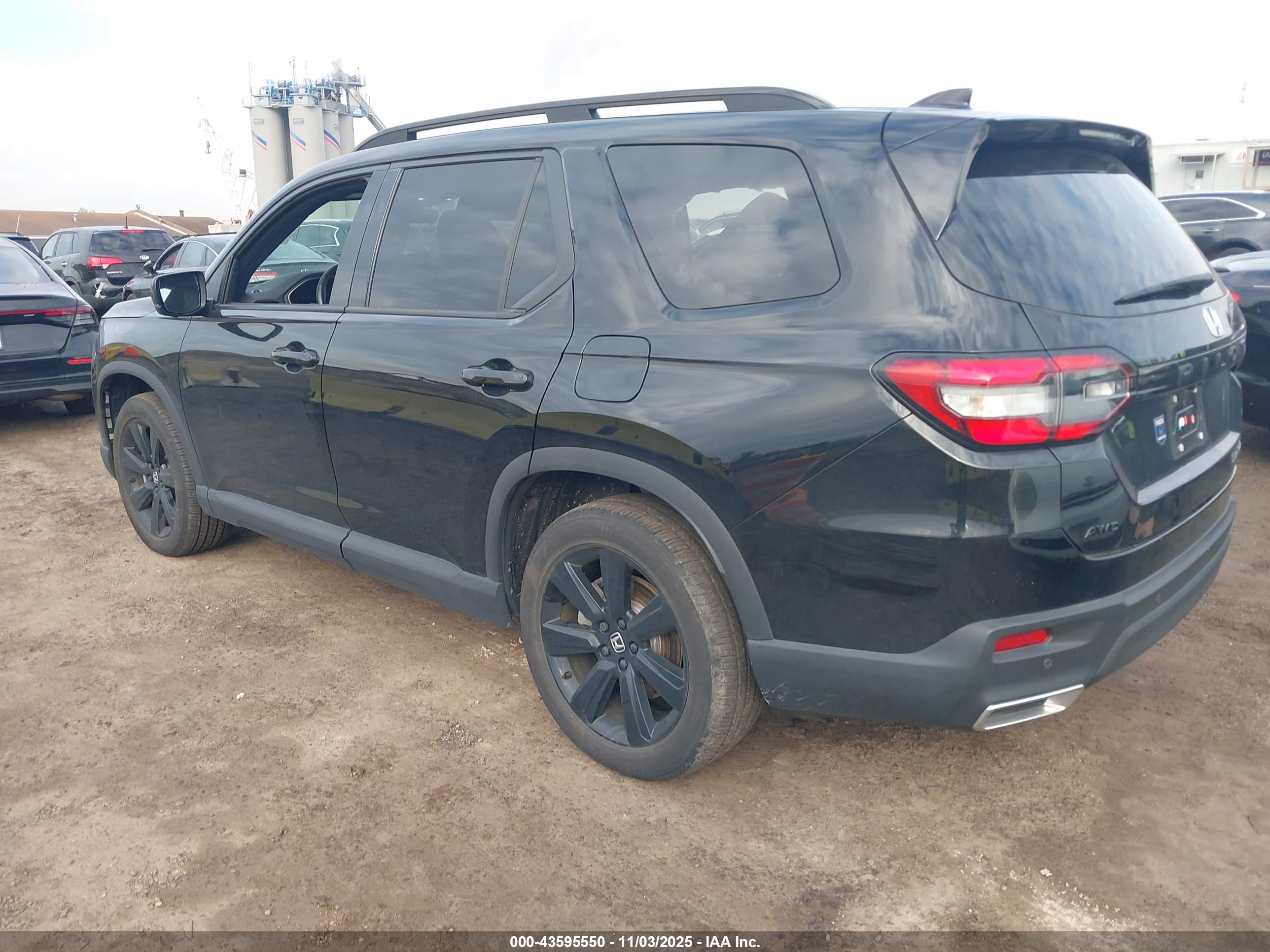 HONDA PILOT image 3