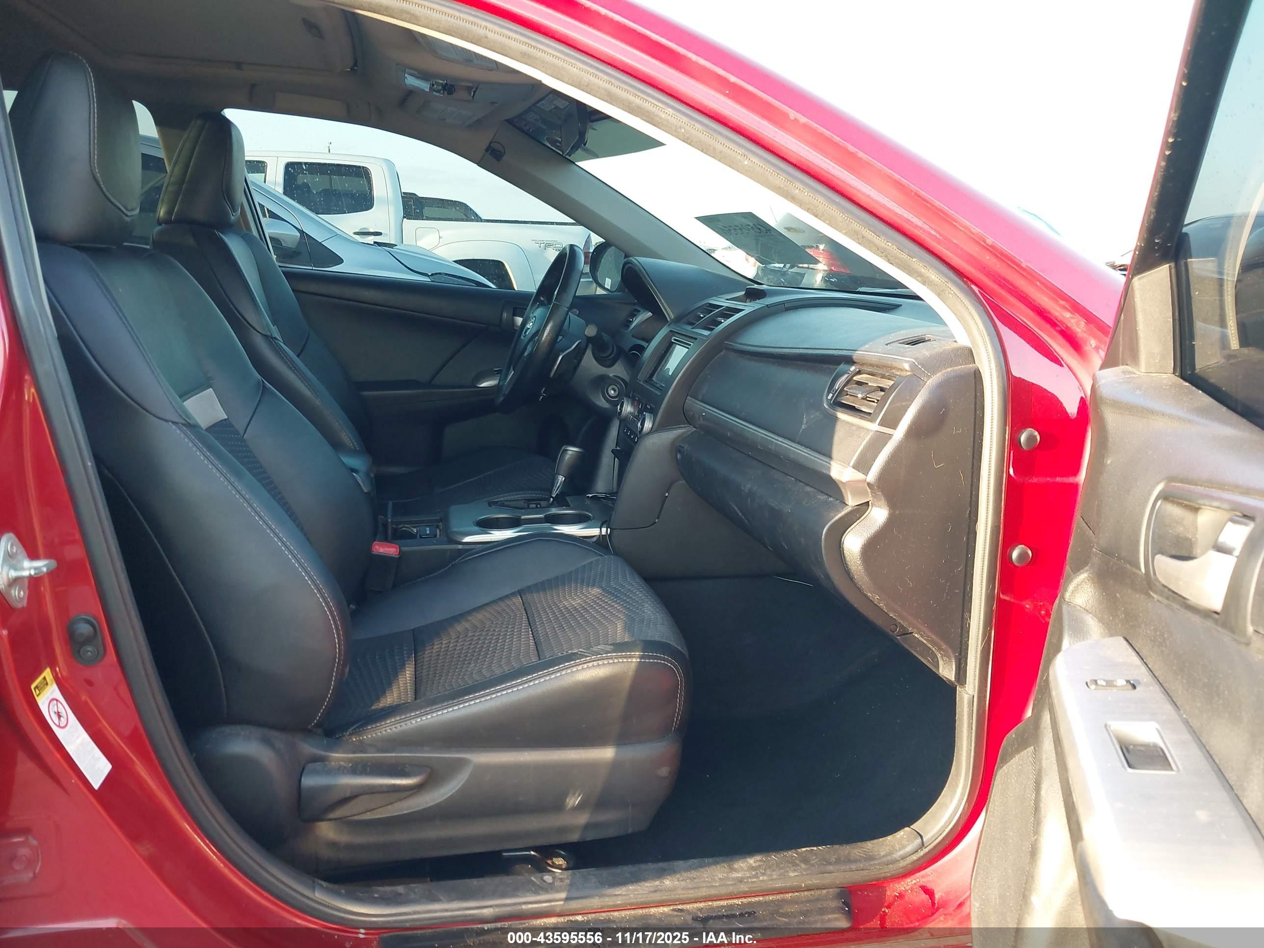 TOYOTA CAMRY image 5