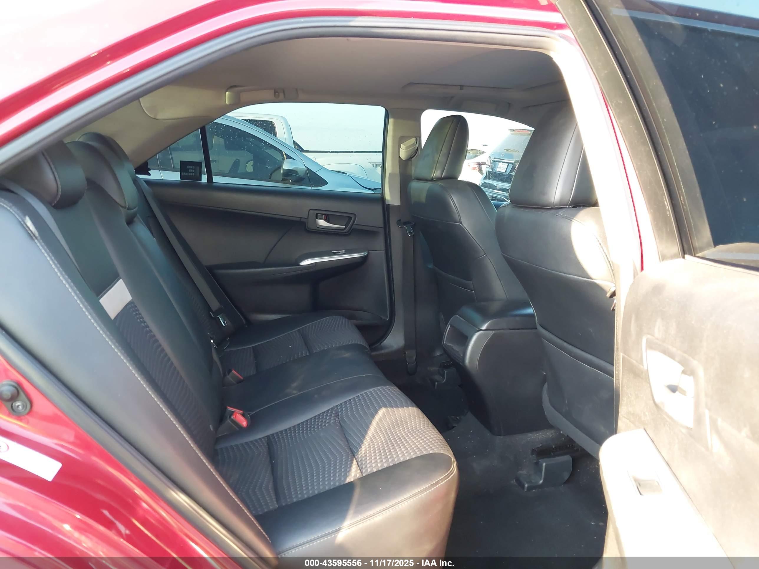 TOYOTA CAMRY image 8