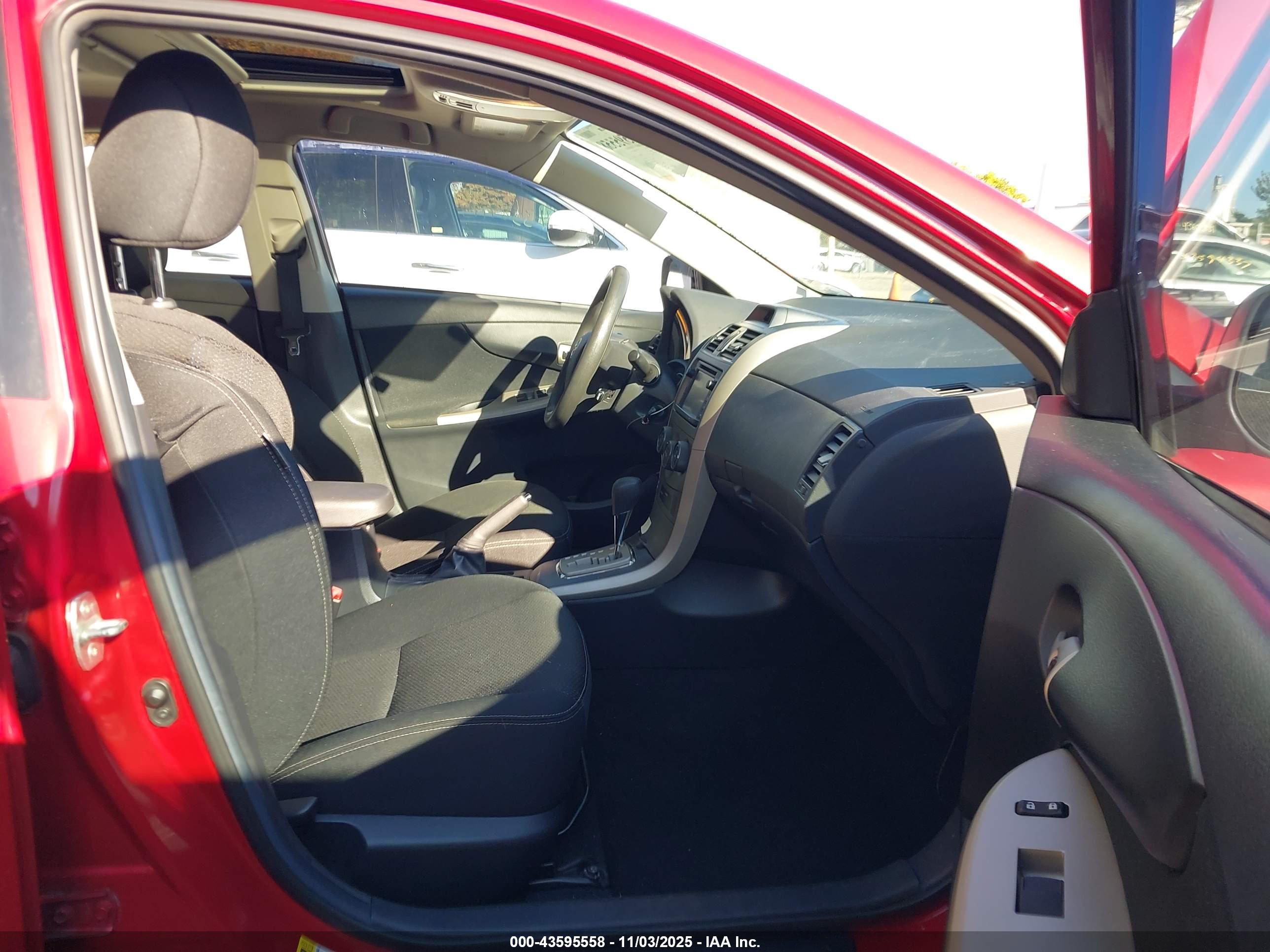 TOYOTA COROLLA image 5