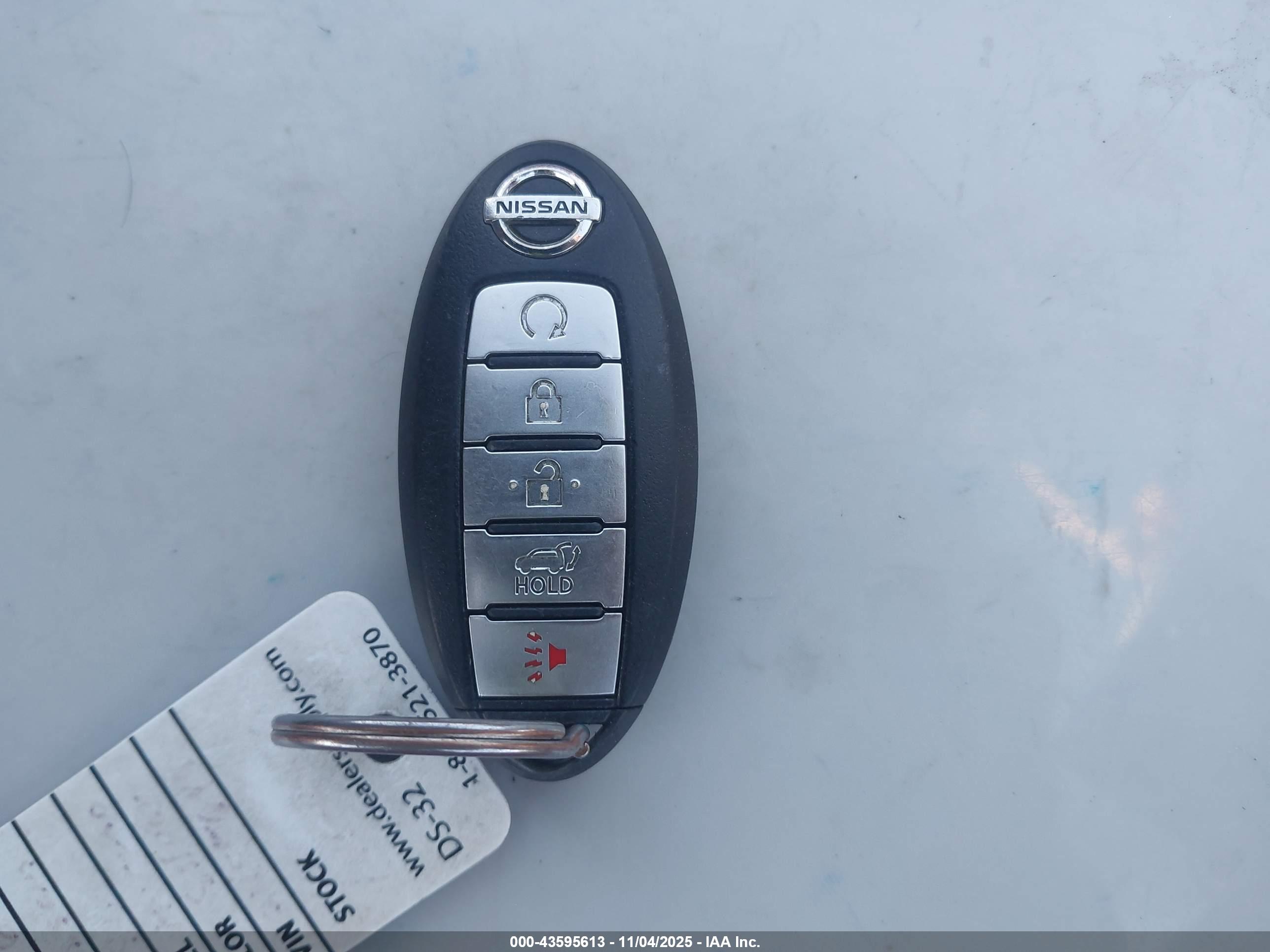NISSAN MURANO image 11