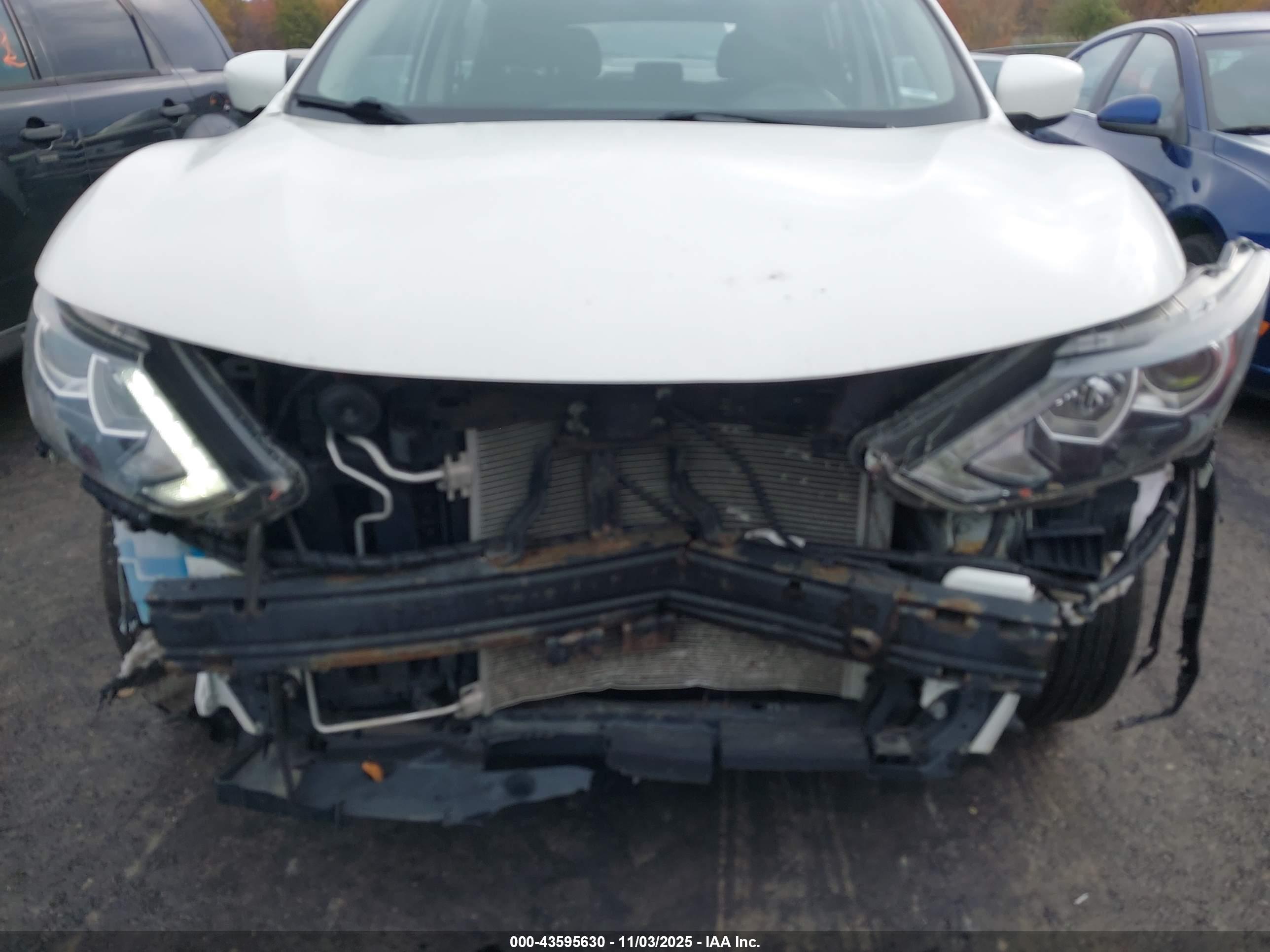 NISSAN ROGUE image 6