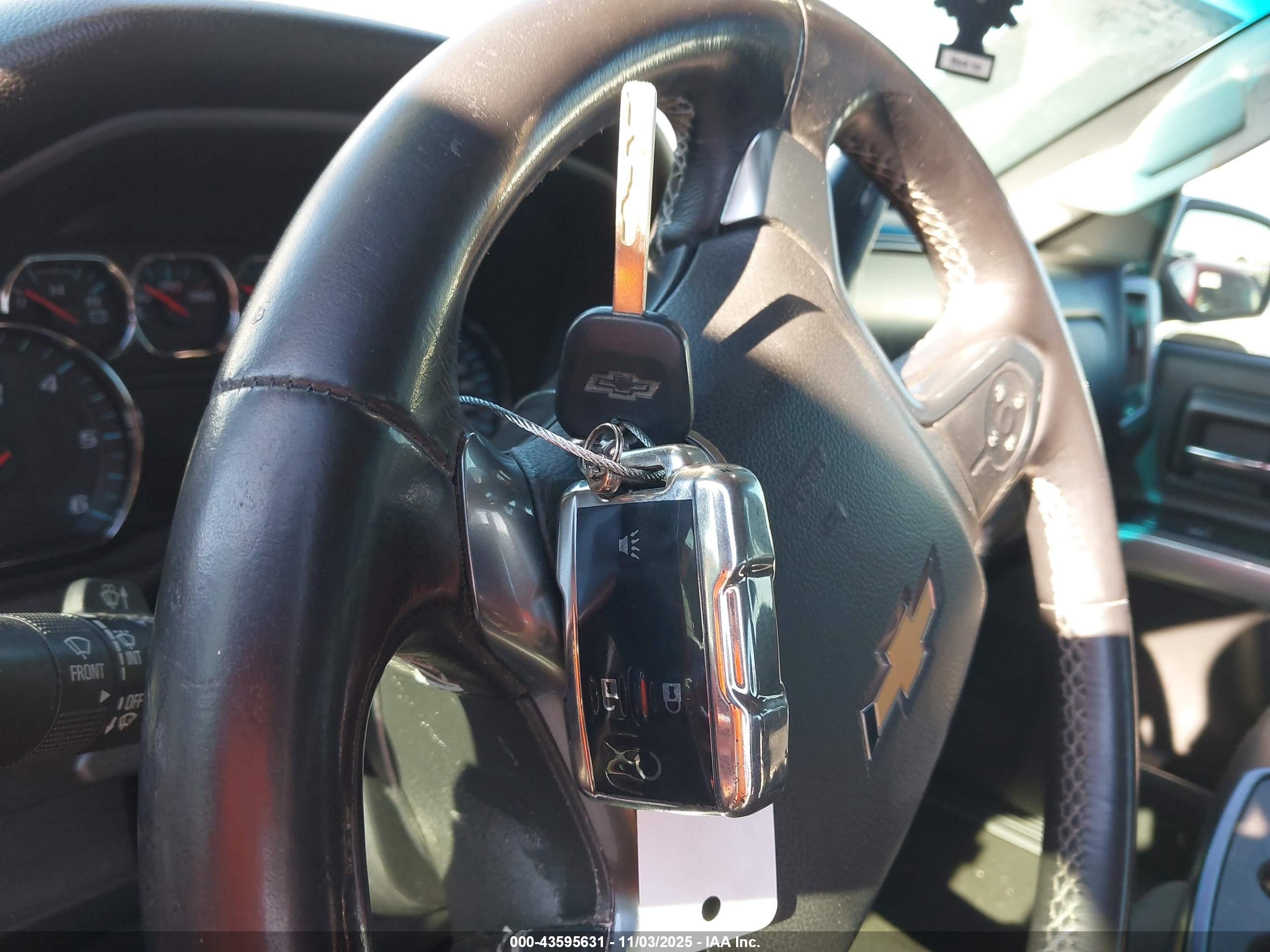 CHEVROLET SILVERADO image 11