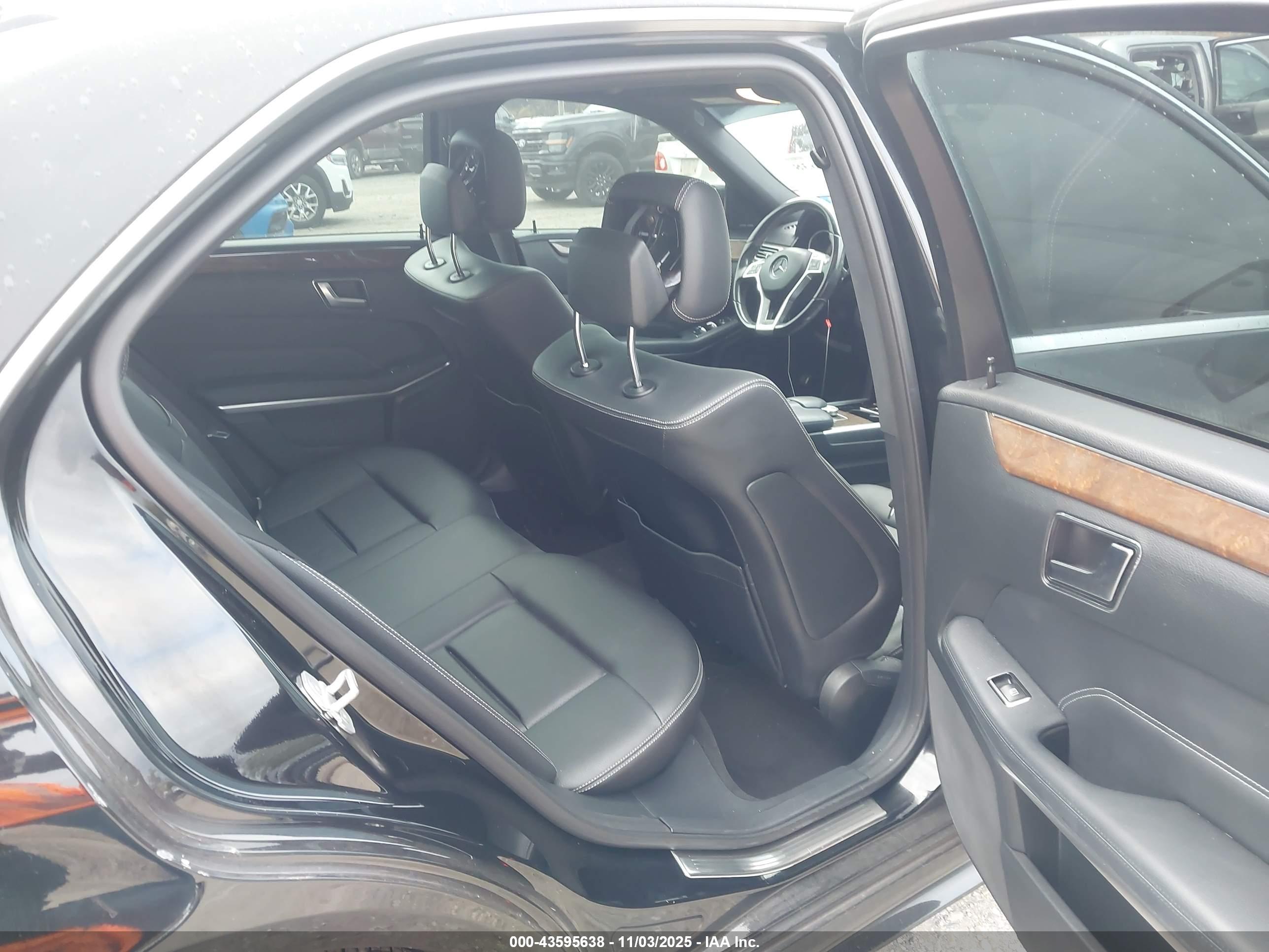 MERCEDES-BENZ E image 8